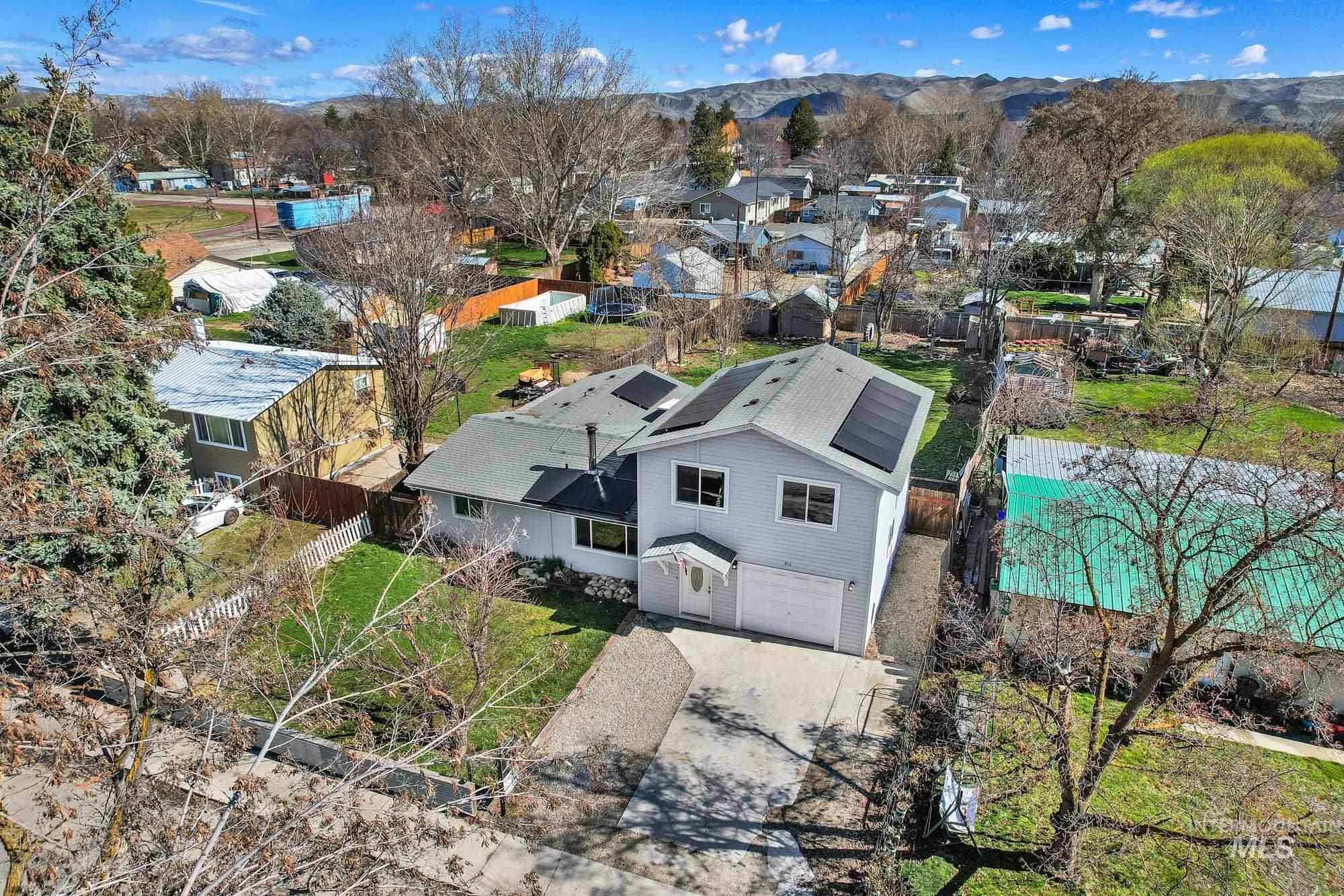 816 S Wardwell Ave, Emmett, Idaho 83617, 5 Bedrooms, 2 Bathrooms, Residential For Sale, Price $349,900,MLS 98977342