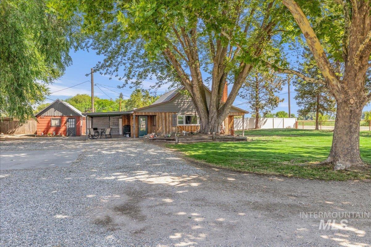 2525 S Johns Avenue, Emmett, Idaho 83617, 3 Bedrooms, 2 Bathrooms, Residential For Sale, Price $650,000, 98977343