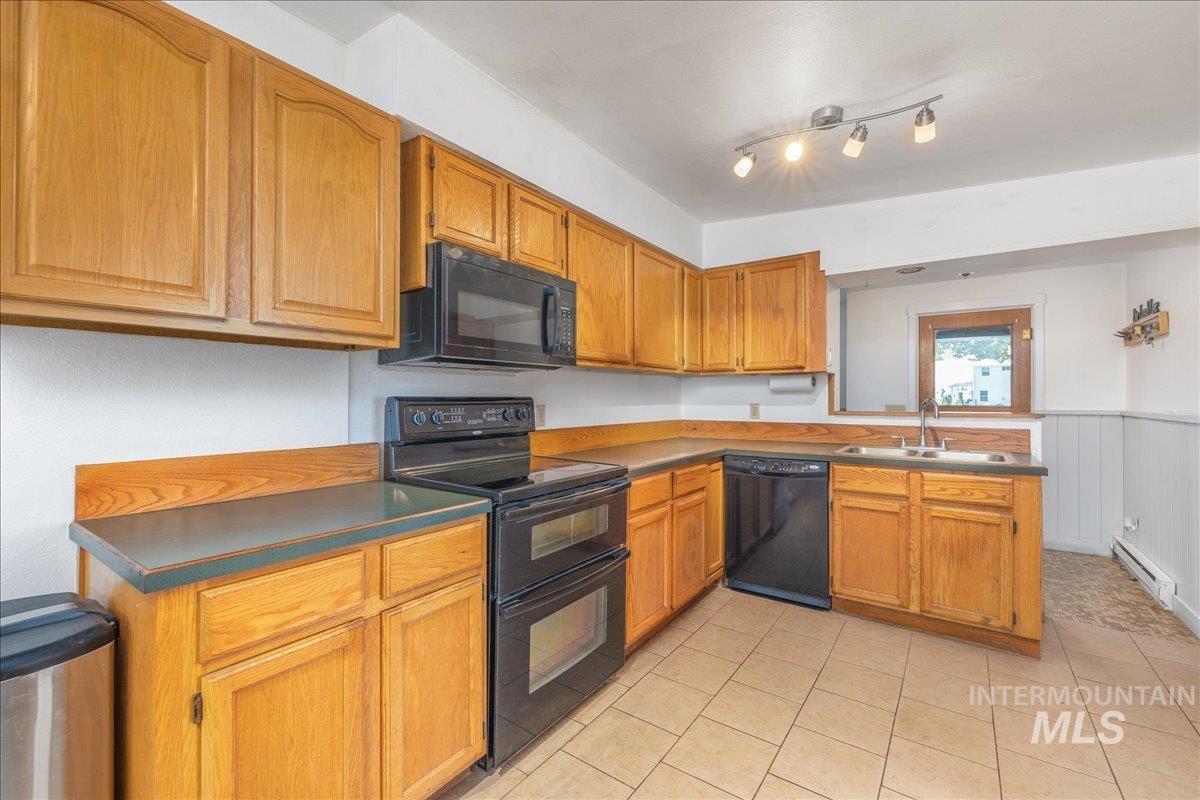 2525 S Johns Avenue, Emmett, Idaho 83617, 3 Bedrooms, 2 Bathrooms, Residential For Sale, Price $660,000, 98977343