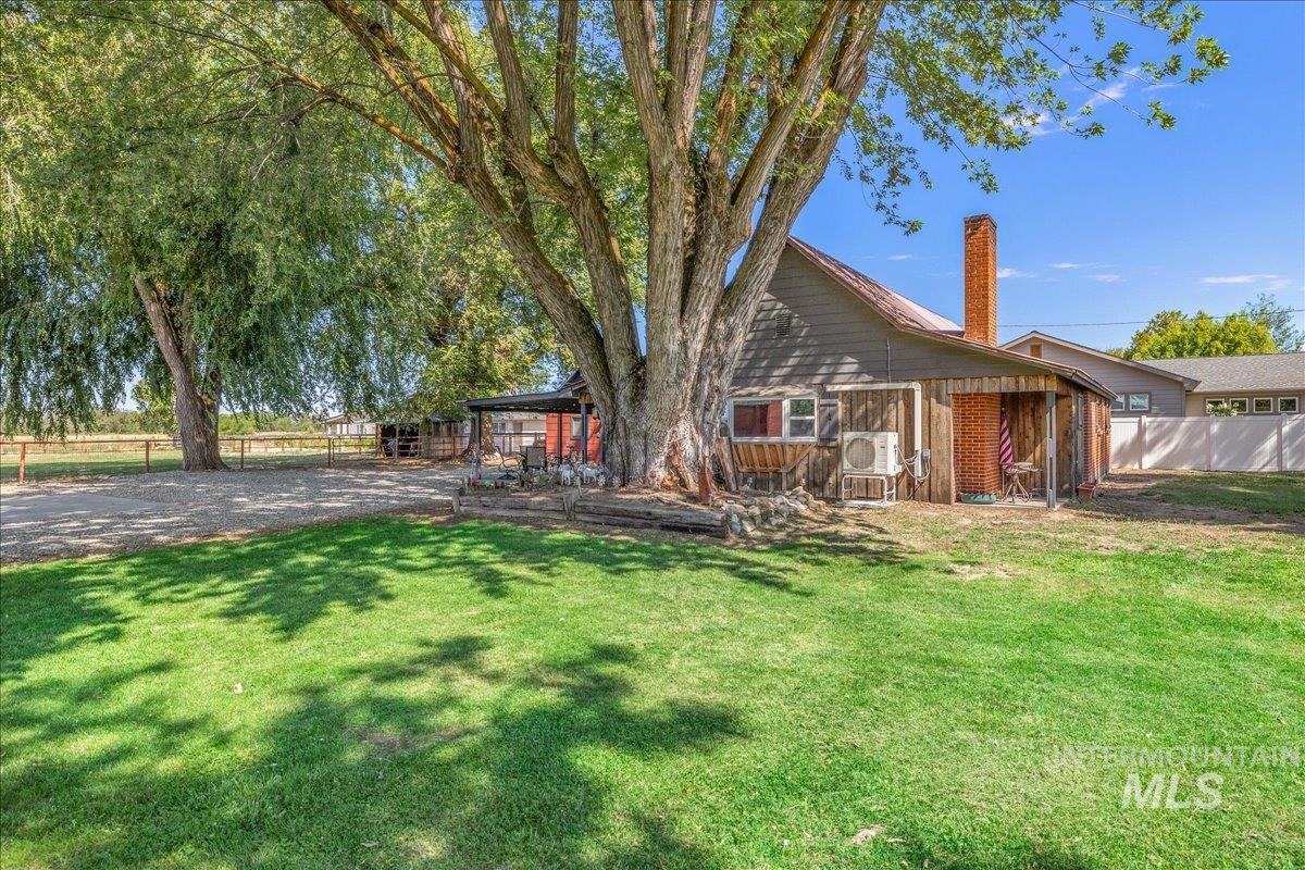 2525 S Johns Avenue, Emmett, Idaho 83617, 3 Bedrooms, 2 Bathrooms, Residential For Sale, Price $650,000, 98977343