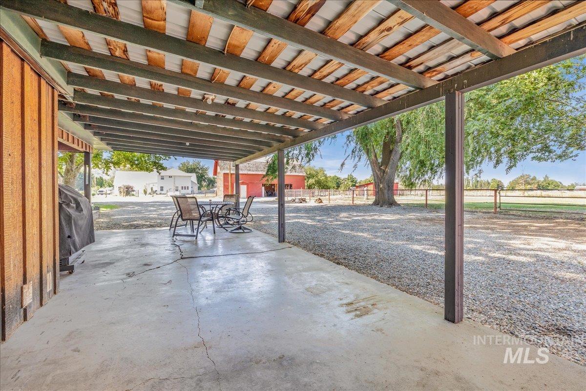 2525 S Johns Avenue, Emmett, Idaho 83617, 3 Bedrooms, 2 Bathrooms, Residential For Sale, Price $650,000, 98977343