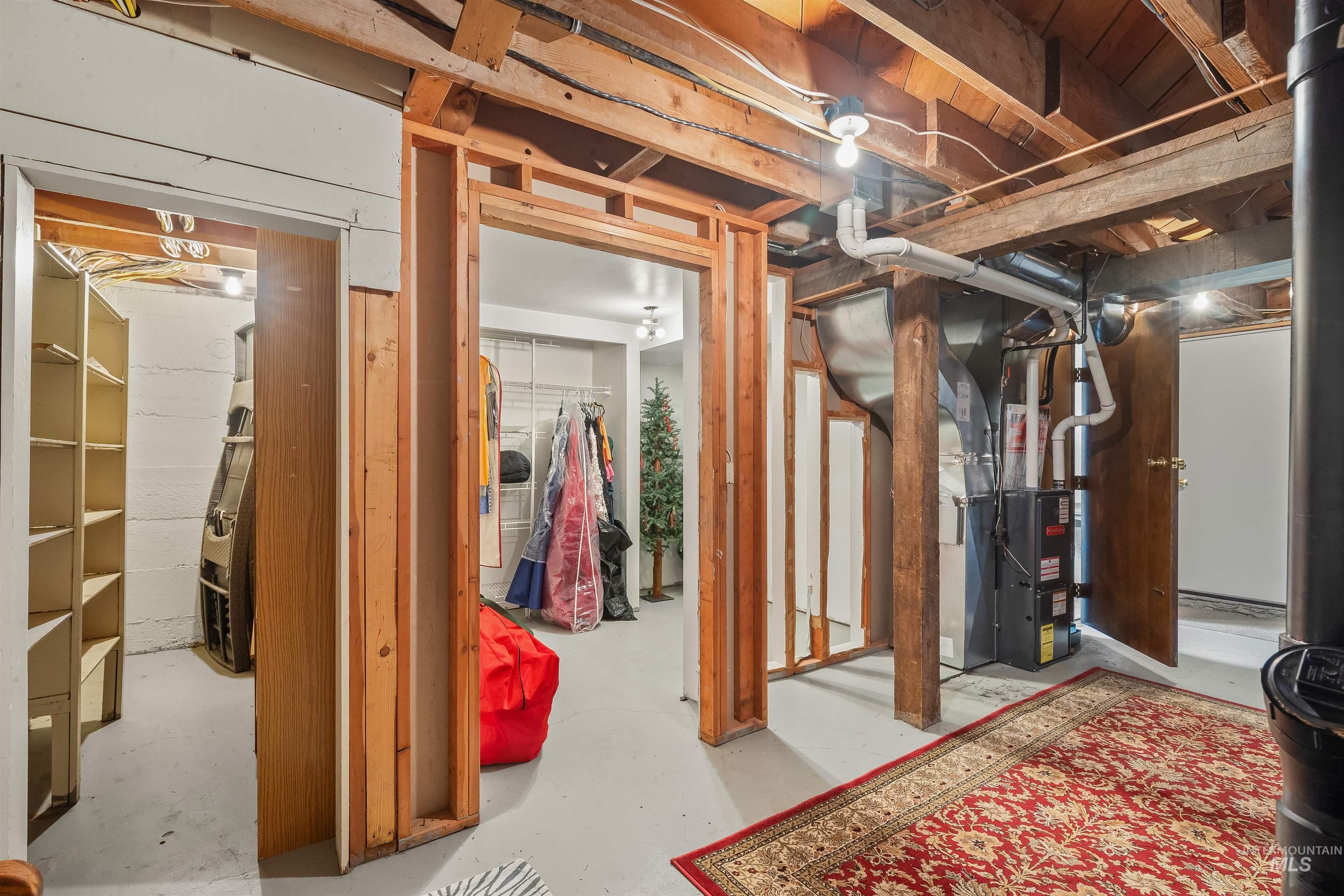 1744 & 1750 Valleyview Drive, Clarkston, Washington 99403, 5 Bedrooms, 3.5 Bathrooms, Residential For Sale, Price $898,000, 98977344