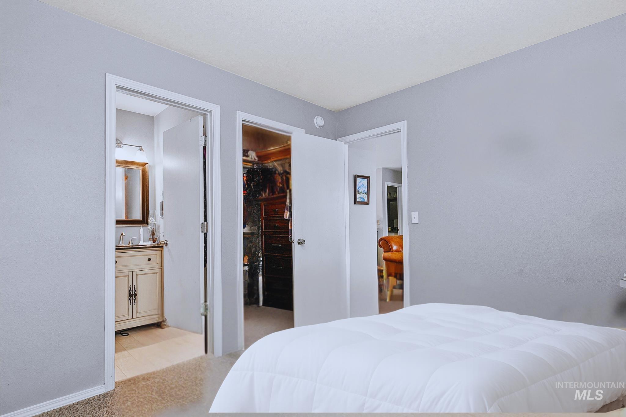 3919 W Garnet St, Boise, Idaho 83703, 2 Bedrooms, 1 Bathroom, Residential Income For Sale, Price $1,200,000, 98977348