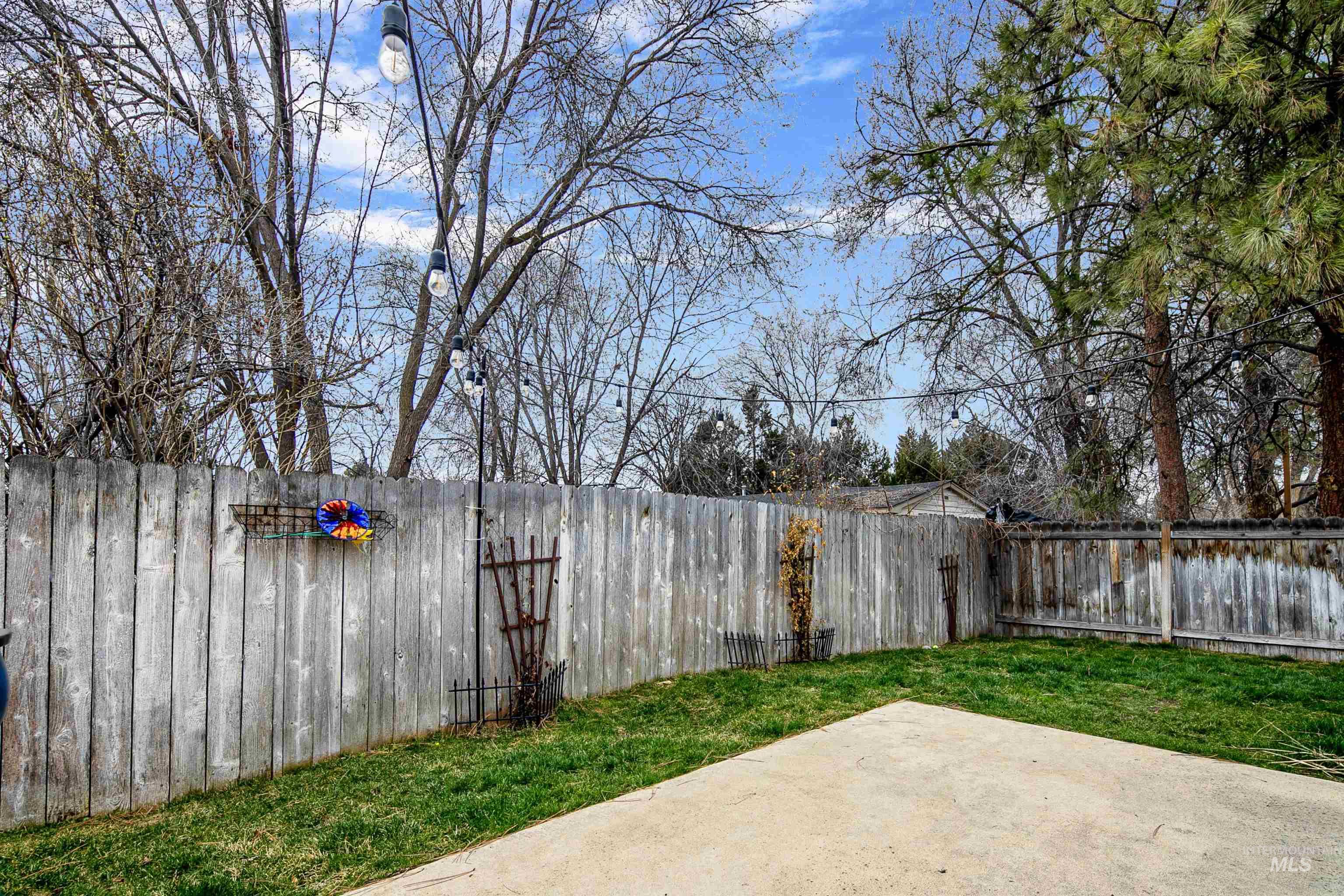 3919 W Garnet St, Boise, Idaho 83703, 2 Bedrooms, 1 Bathroom, Residential Income For Sale, Price $1,200,000, 98977348