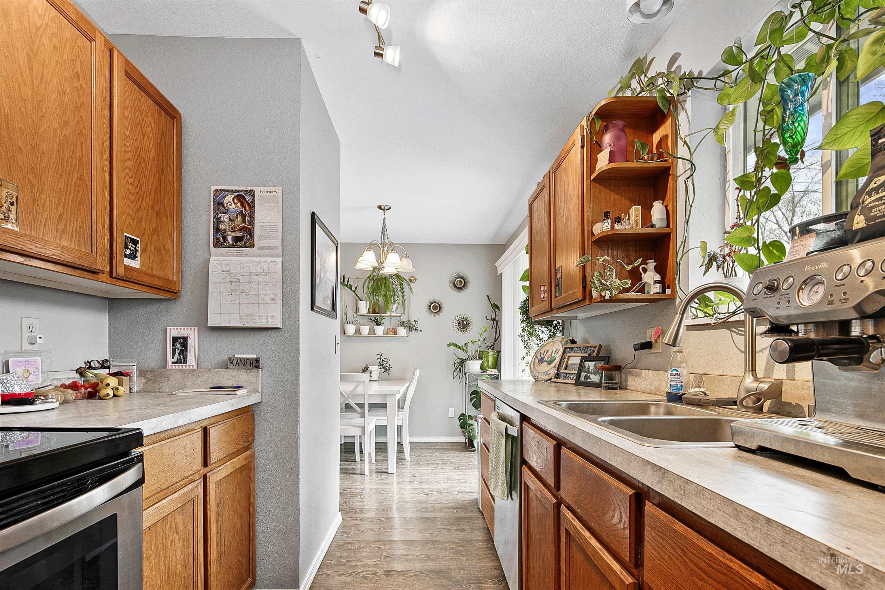 3919 W Garnet St, Boise, Idaho 83703, 2 Bedrooms, 1 Bathroom, Residential Income For Sale, Price $1,200,000, 98977348