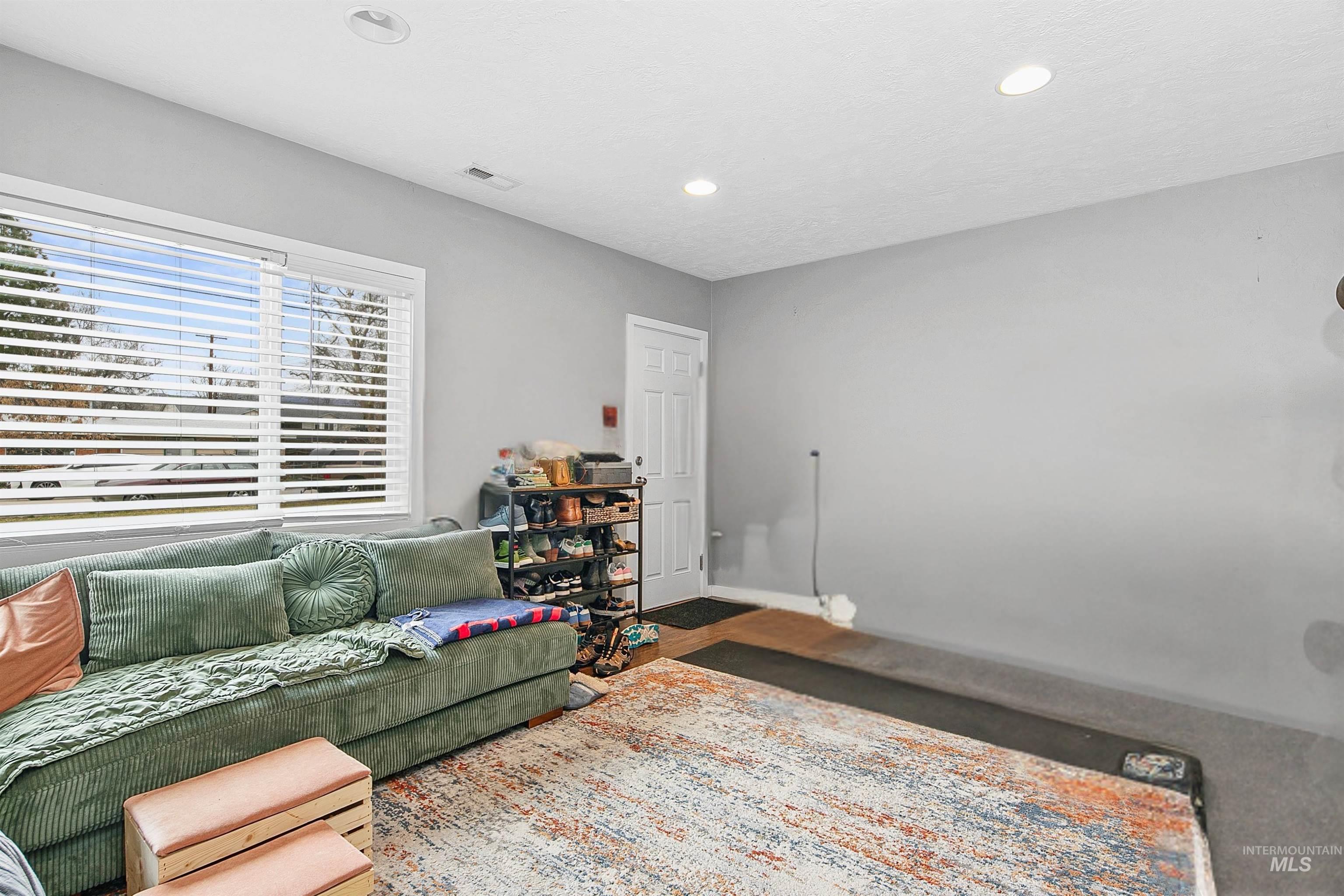 3919 W Garnet St, Boise, Idaho 83703, 2 Bedrooms, 1 Bathroom, Residential Income For Sale, Price $1,200,000, 98977348