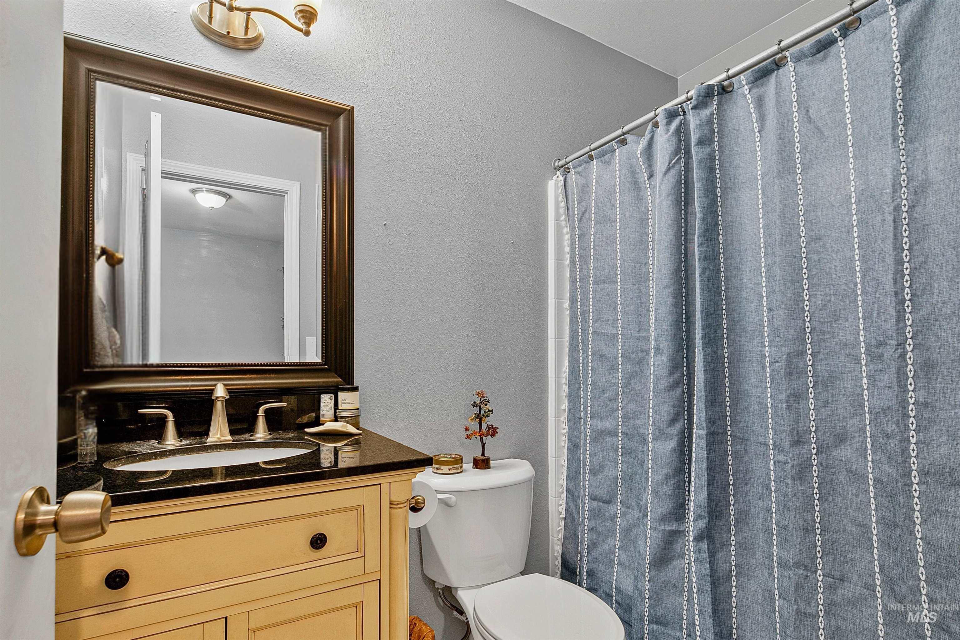 3919 W Garnet St, Boise, Idaho 83703, 2 Bedrooms, 1 Bathroom, Residential Income For Sale, Price $1,200,000, 98977348