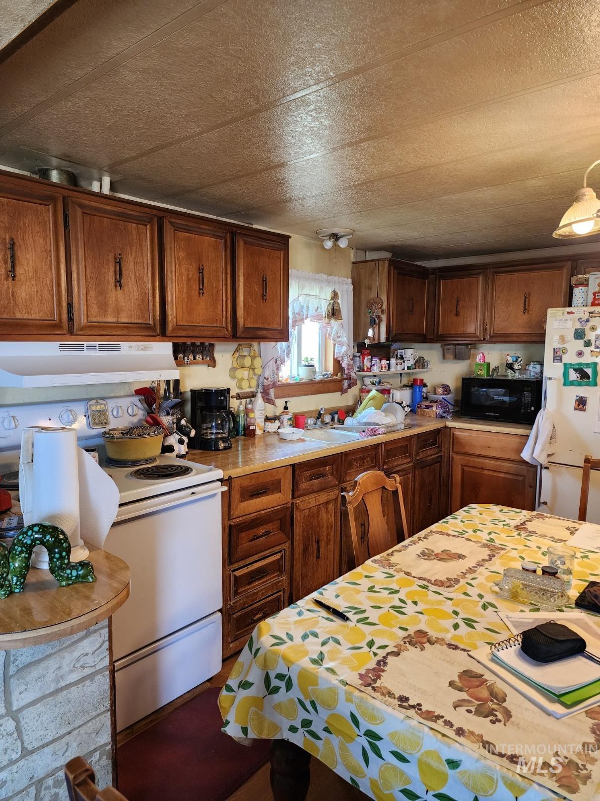 2712 13th Avenue, Vale, Oregon 97909, 3 Bedrooms, 1.5 Bathrooms, Farm & Ranch For Sale, Price $249,000, 98977353