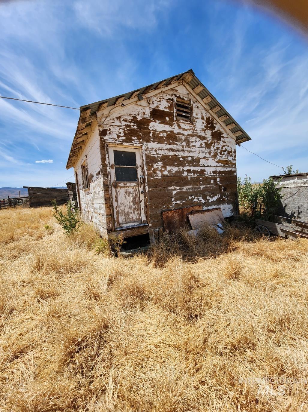 2712 13th Avenue, Vale, Oregon 97909, 3 Bedrooms, 1.5 Bathrooms, Farm & Ranch For Sale, Price $249,000, 98977353