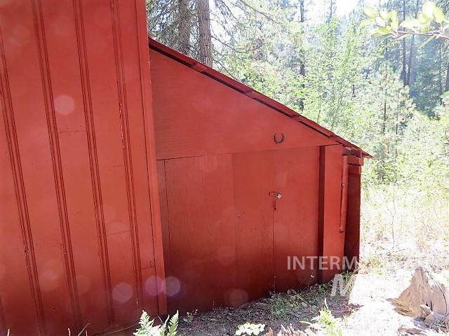 918 Middlefork Rd., Garden Valley, Idaho 83622, 2 Bedrooms, 1 Bathroom, Residential For Sale, Price $325,000,MLS 98977357
