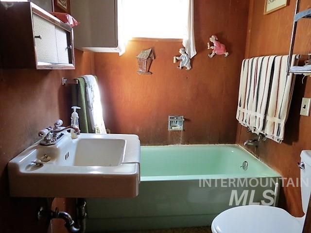 918 Middlefork Rd., Garden Valley, Idaho 83622, 2 Bedrooms, 1 Bathroom, Residential For Sale, Price $325,000,MLS 98977357