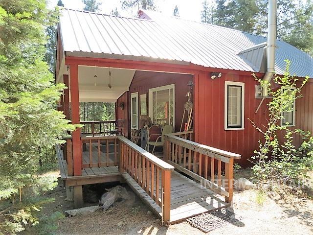 918 Middlefork Rd., Garden Valley, Idaho 83622, 2 Bedrooms, 1 Bathroom, Residential For Sale, Price $325,000,MLS 98977357