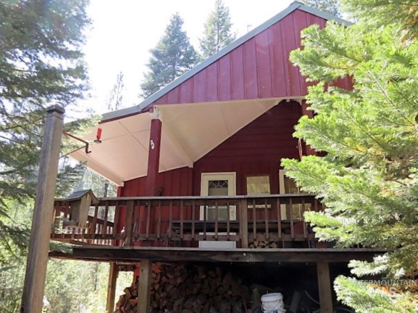 918 Middlefork Rd., Garden Valley, Idaho 83622, 2 Bedrooms, 1 Bathroom, Residential For Sale, Price $325,000,MLS 98977357