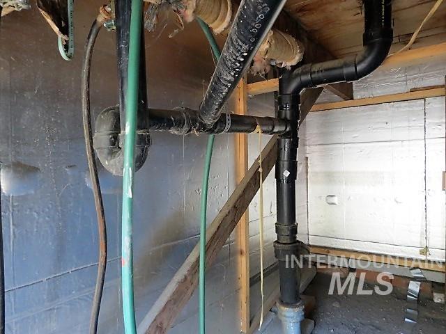 918 Middlefork Rd., Garden Valley, Idaho 83622, 2 Bedrooms, 1 Bathroom, Residential For Sale, Price $325,000,MLS 98977357