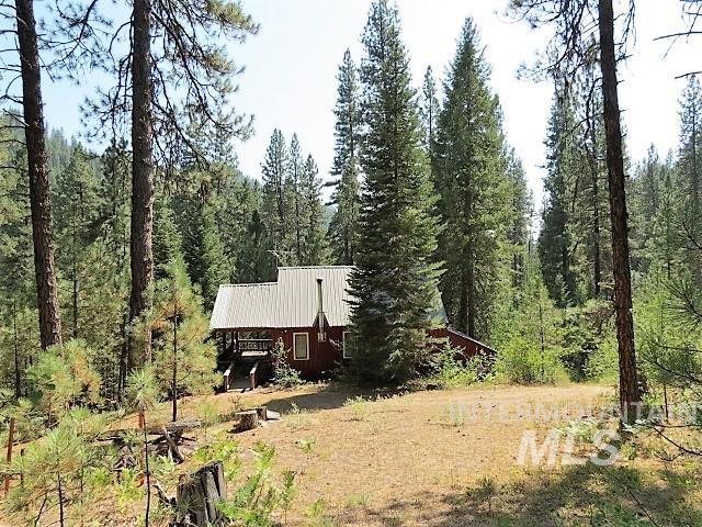 918 Middlefork Rd., Garden Valley, Idaho 83622, 2 Bedrooms, 1 Bathroom, Residential For Sale, Price $325,000,MLS 98977357
