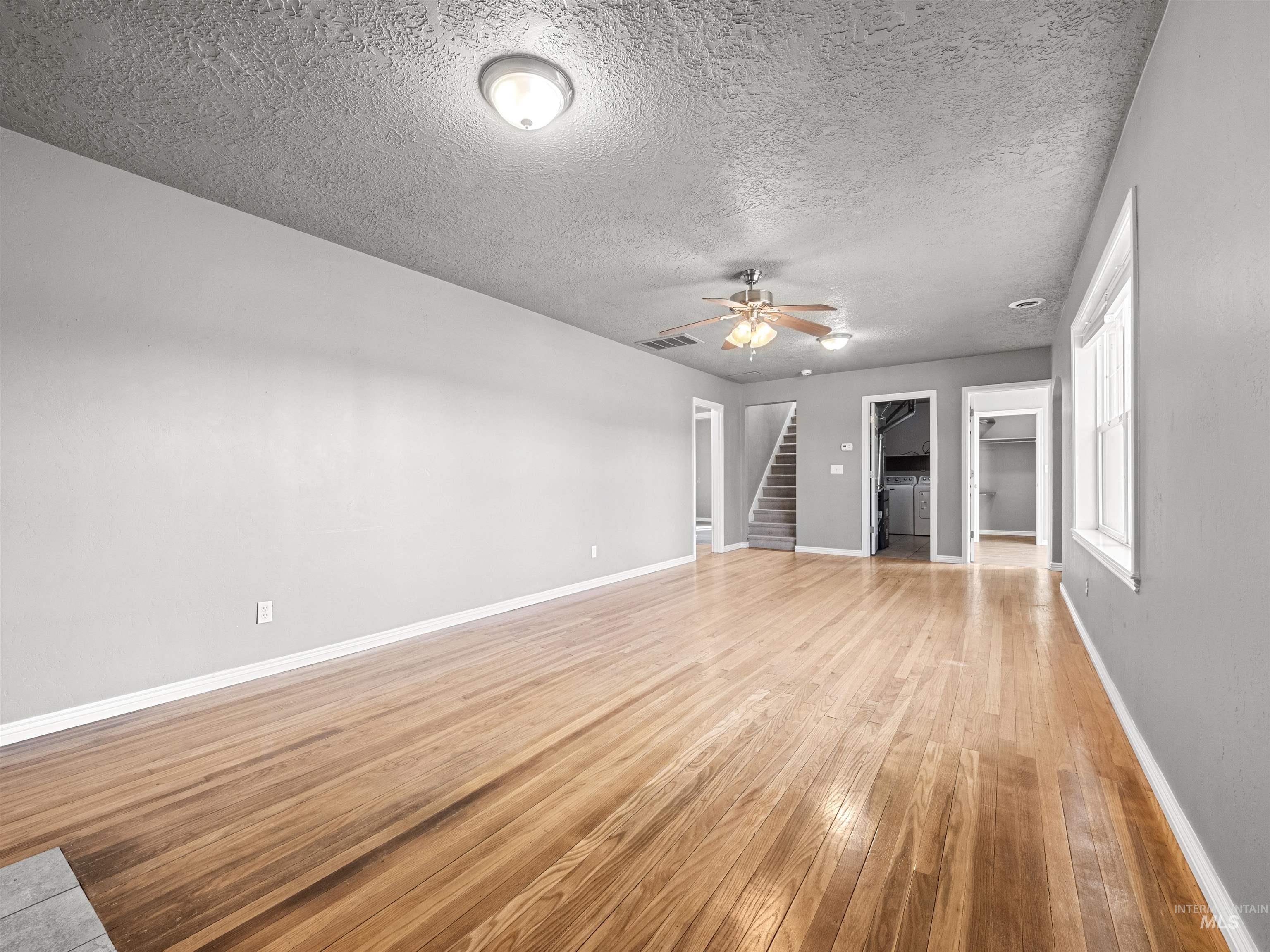 3500 W Overland Road, Boise, Idaho 83705, 5 Bedrooms, Business/Commercial For Sale, Price $569,900, 98977358