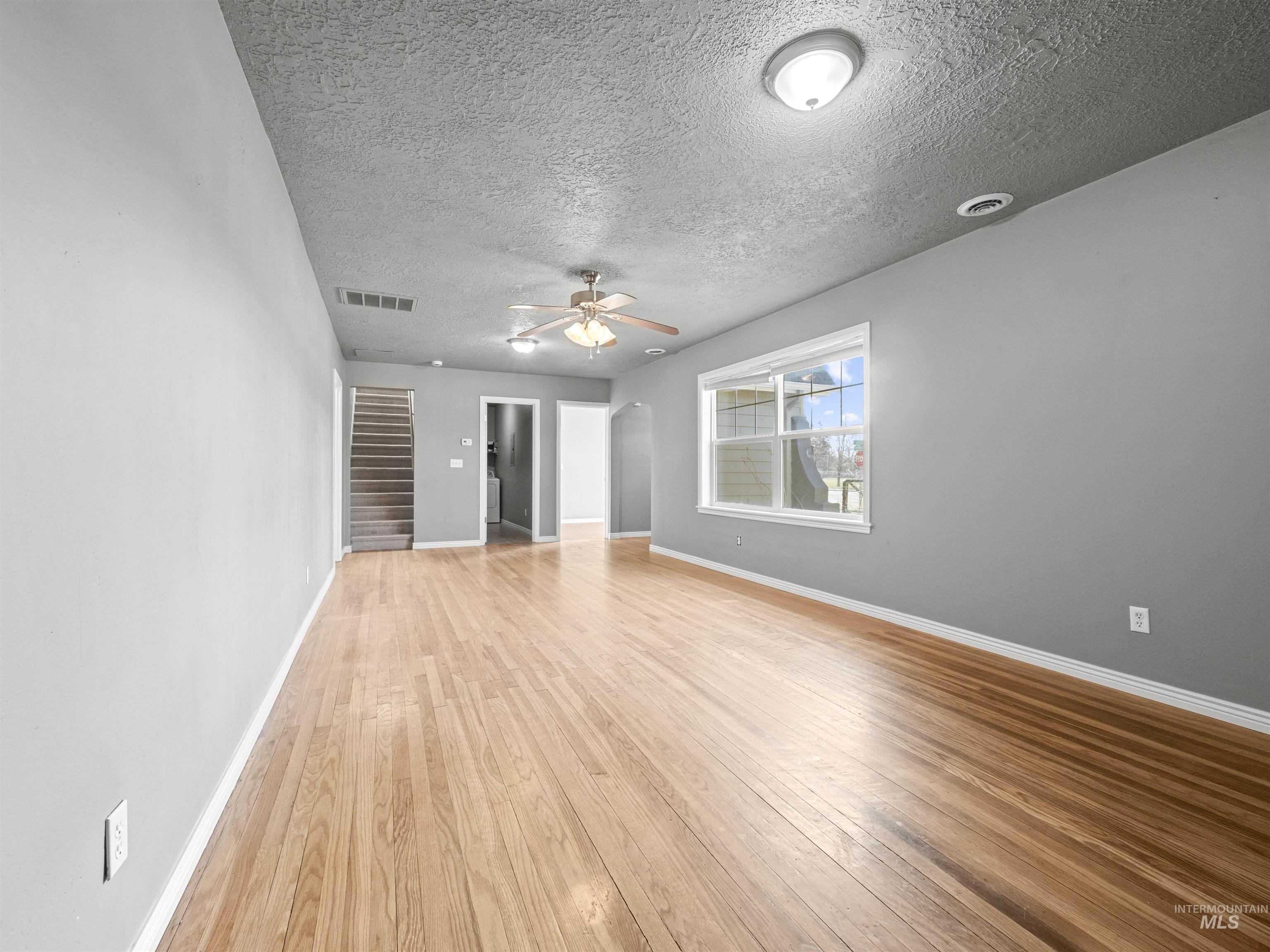 3500 W Overland Road, Boise, Idaho 83705, 5 Bedrooms, Business/Commercial For Sale, Price $569,900, 98977358