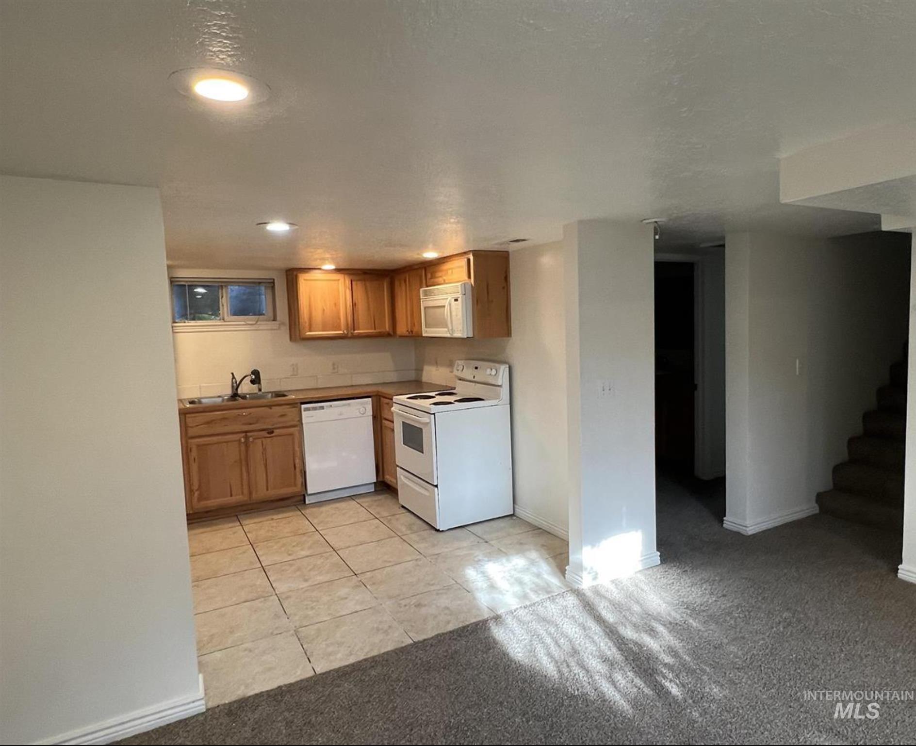 3500 W Overland Road, Boise, Idaho 83705, 5 Bedrooms, Business/Commercial For Sale, Price $569,900, 98977358