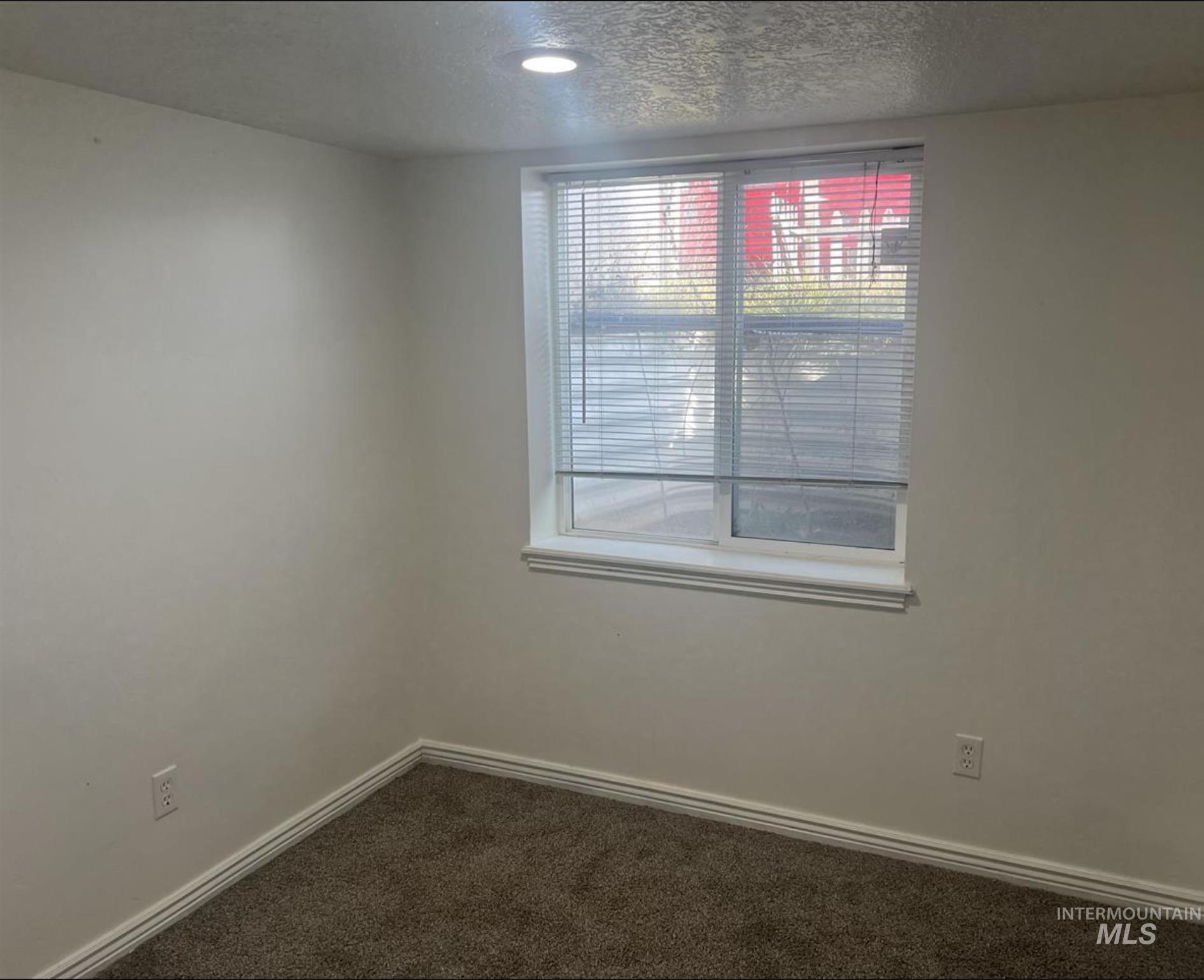 3500 W Overland Road, Boise, Idaho 83705, 5 Bedrooms, Business/Commercial For Sale, Price $569,900, 98977358