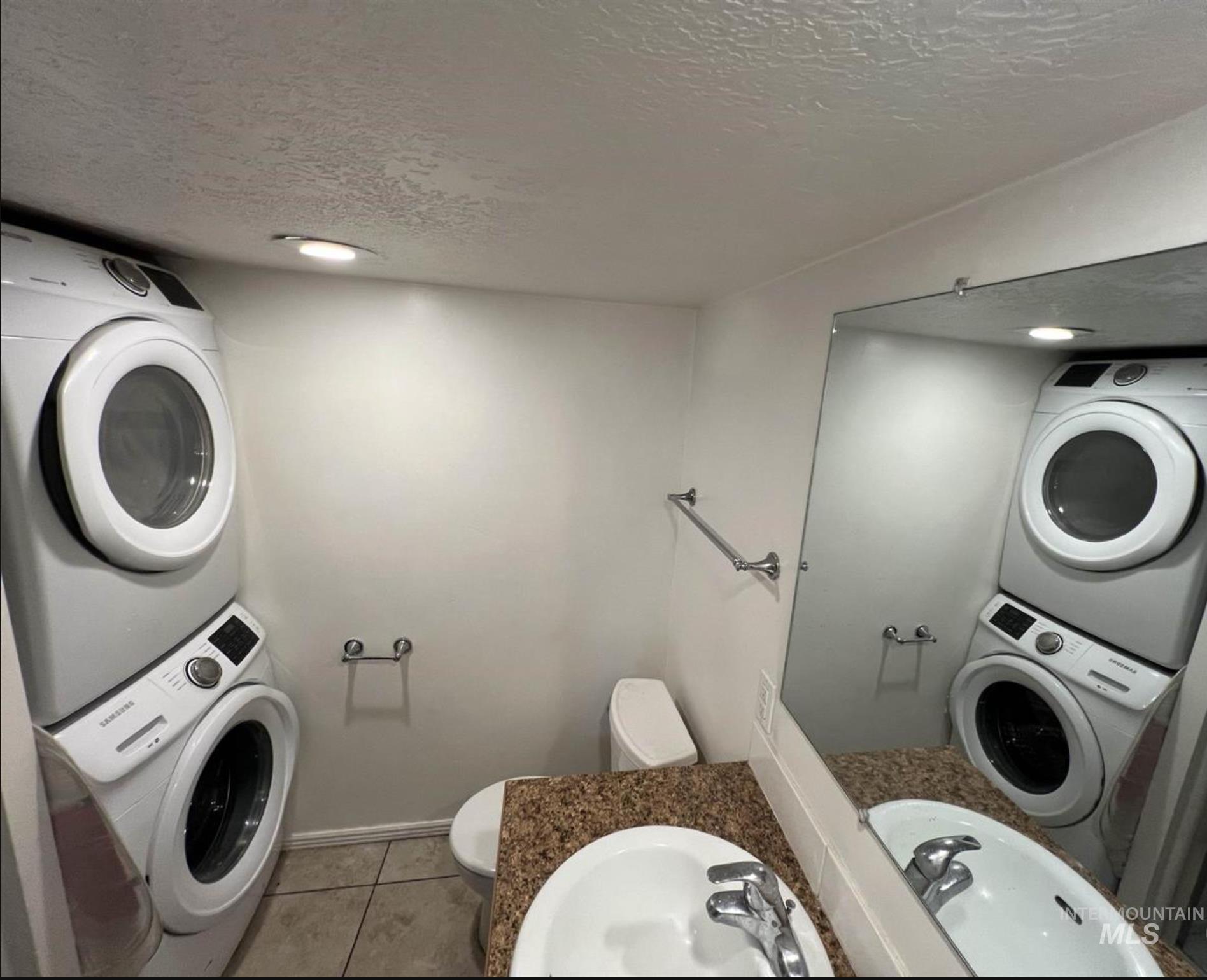 3500 W Overland Road, Boise, Idaho 83705, 5 Bedrooms, Business/Commercial For Sale, Price $569,900, 98977358