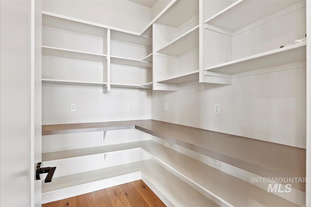 11452 S Saylis Pl, Kuna, Idaho 83634, 3 Bedrooms, 2.5 Bathrooms, Residential For Sale, Price $719,900, 98977365