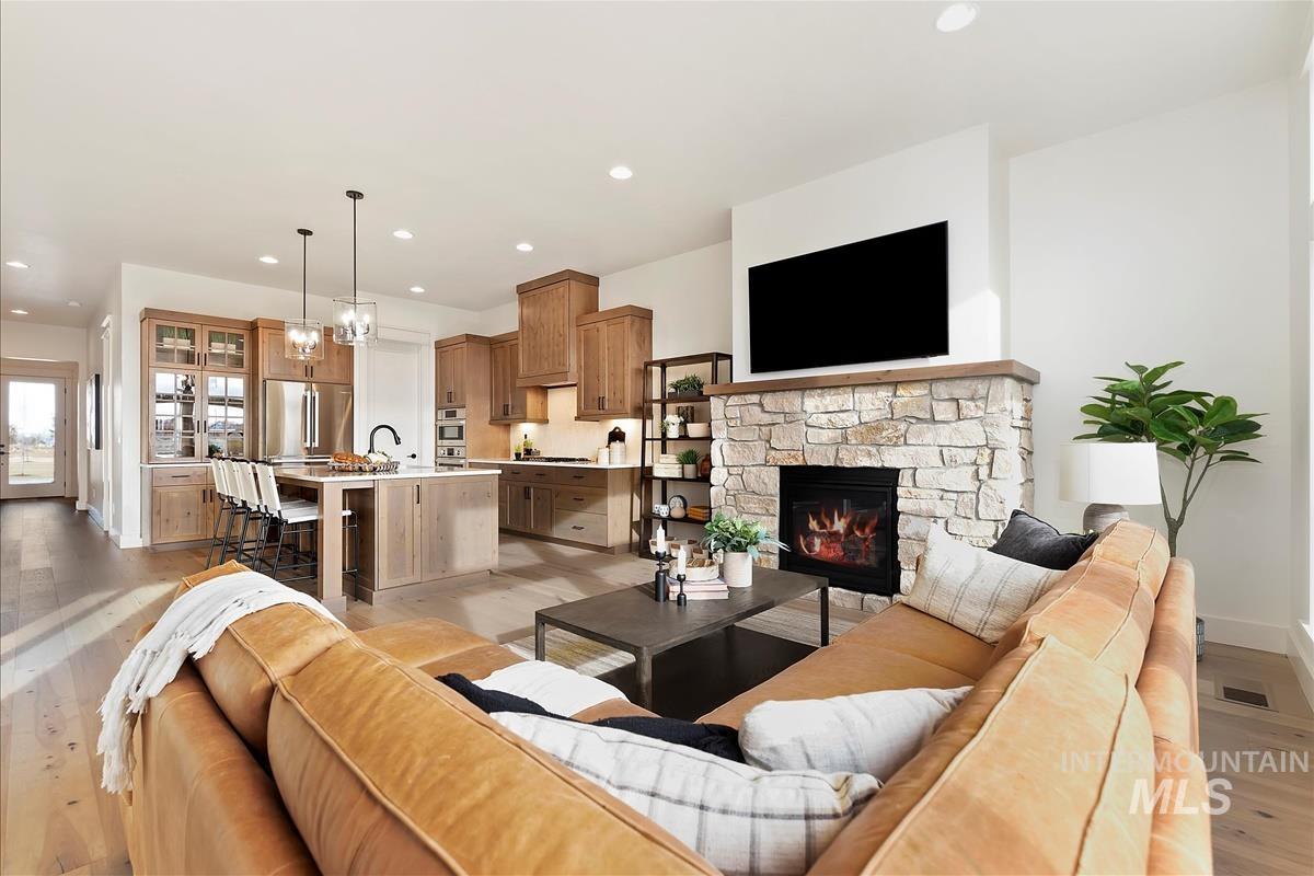 11452 S Saylis Pl, Kuna, Idaho 83634, 3 Bedrooms, 2.5 Bathrooms, Residential For Sale, Price $719,900, 98977365