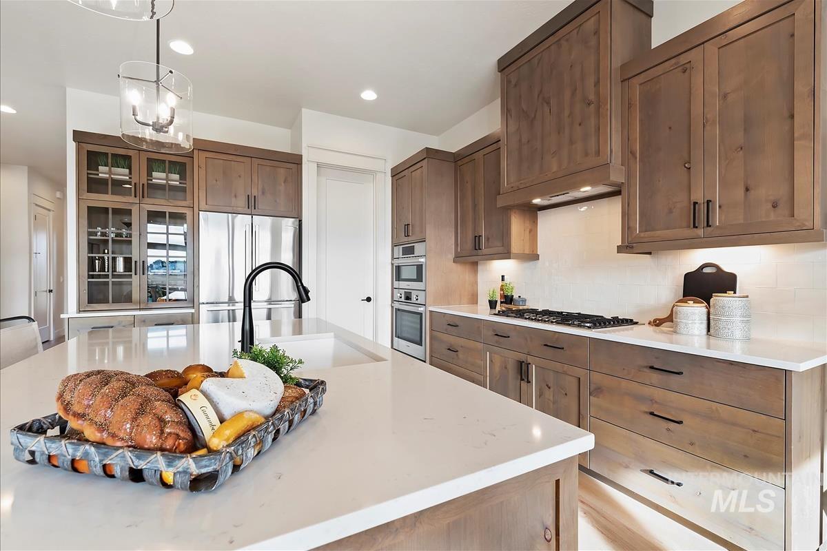 11452 S Saylis Pl, Kuna, Idaho 83634, 3 Bedrooms, 2.5 Bathrooms, Residential For Sale, Price $719,900, 98977365