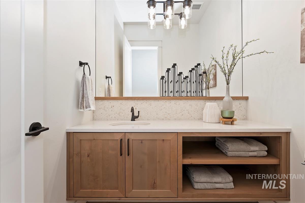 11452 S Saylis Pl, Kuna, Idaho 83634, 3 Bedrooms, 2.5 Bathrooms, Residential For Sale, Price $719,900, 98977365