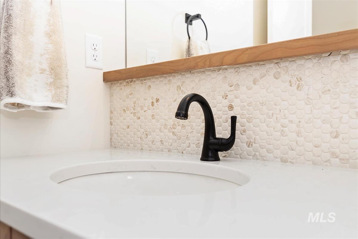 11452 S Saylis Pl, Kuna, Idaho 83634, 3 Bedrooms, 2.5 Bathrooms, Residential For Sale, Price $719,900, 98977365