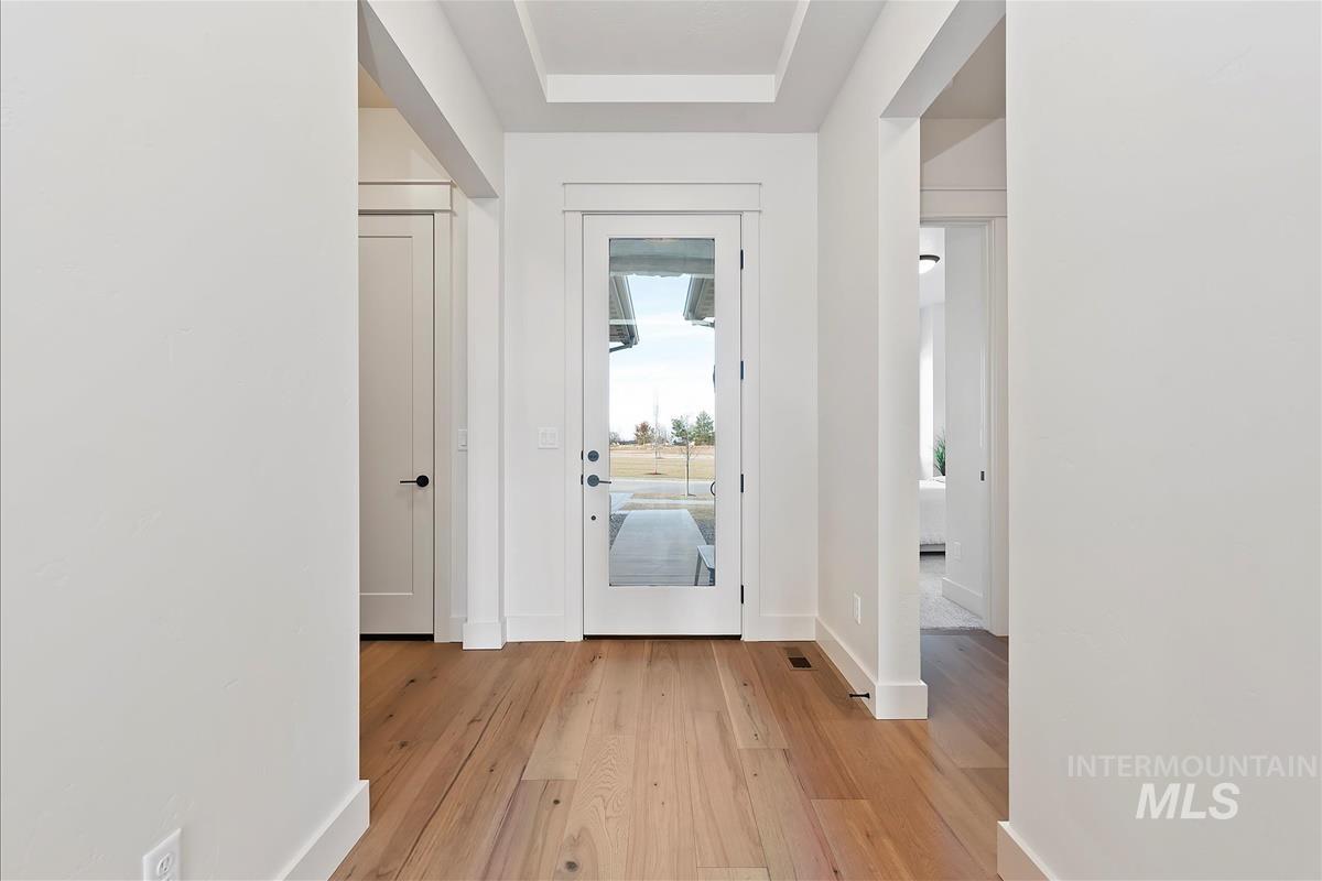 11452 S Saylis Pl, Kuna, Idaho 83634, 3 Bedrooms, 2.5 Bathrooms, Residential For Sale, Price $719,900, 98977365