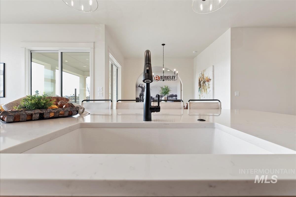 11452 S Saylis Pl, Kuna, Idaho 83634, 3 Bedrooms, 2.5 Bathrooms, Residential For Sale, Price $719,900, 98977365