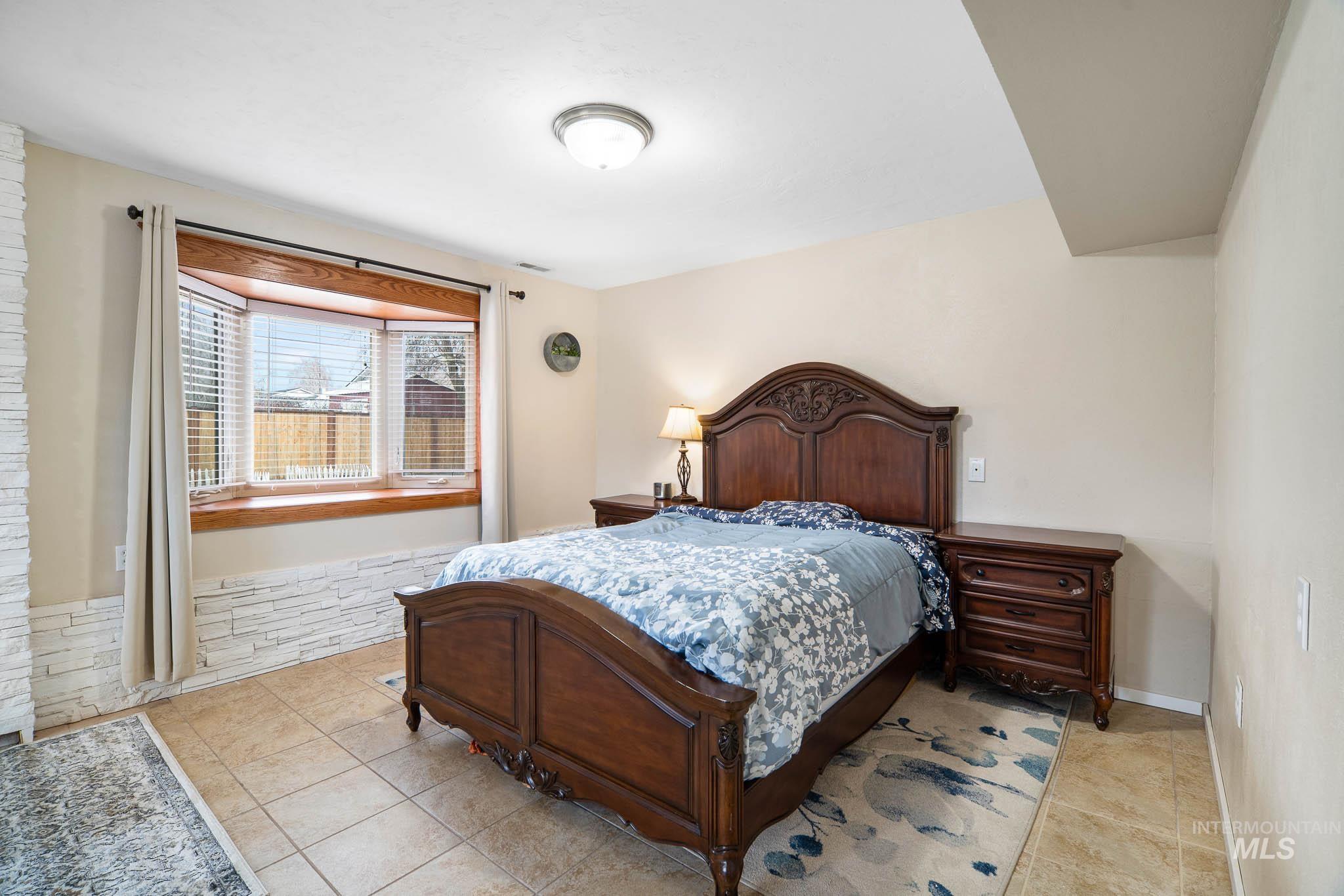 814 Valley View Dr., Moscow, Idaho 83843, 4 Bedrooms, 2 Bathrooms, Residential For Sale, Price $515,000,MLS 98977366