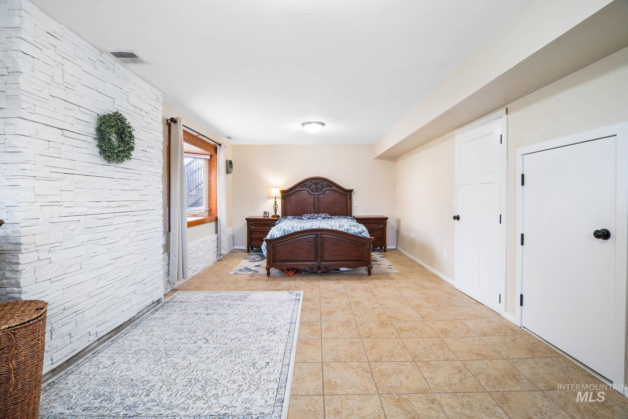 814 Valley View Dr., Moscow, Idaho 83843, 4 Bedrooms, 2 Bathrooms, Residential For Sale, Price $515,000,MLS 98977366