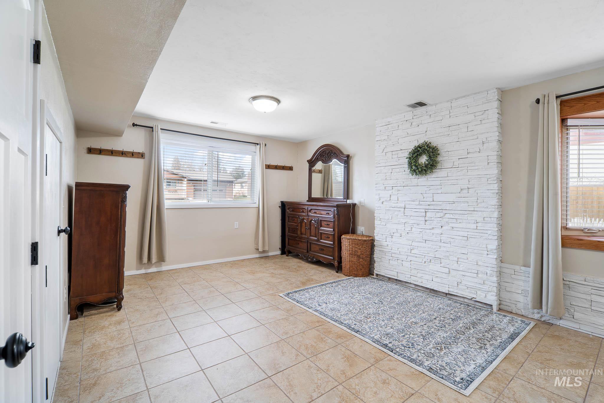 814 Valley View Dr., Moscow, Idaho 83843, 4 Bedrooms, 2 Bathrooms, Residential For Sale, Price $515,000,MLS 98977366