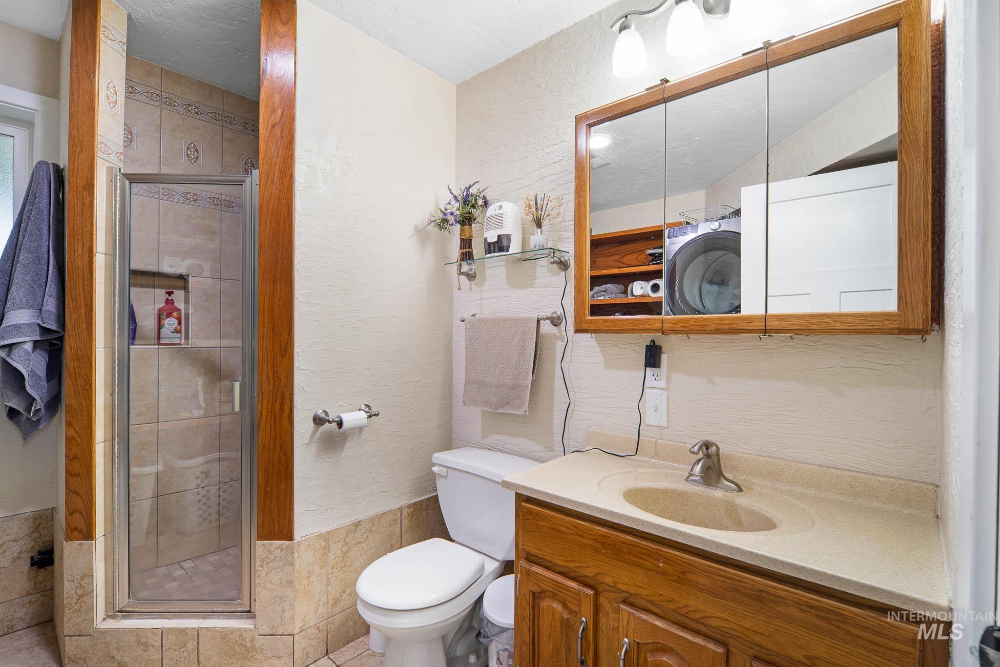 814 Valley View Dr., Moscow, Idaho 83843, 4 Bedrooms, 2 Bathrooms, Residential For Sale, Price $515,000,MLS 98977366