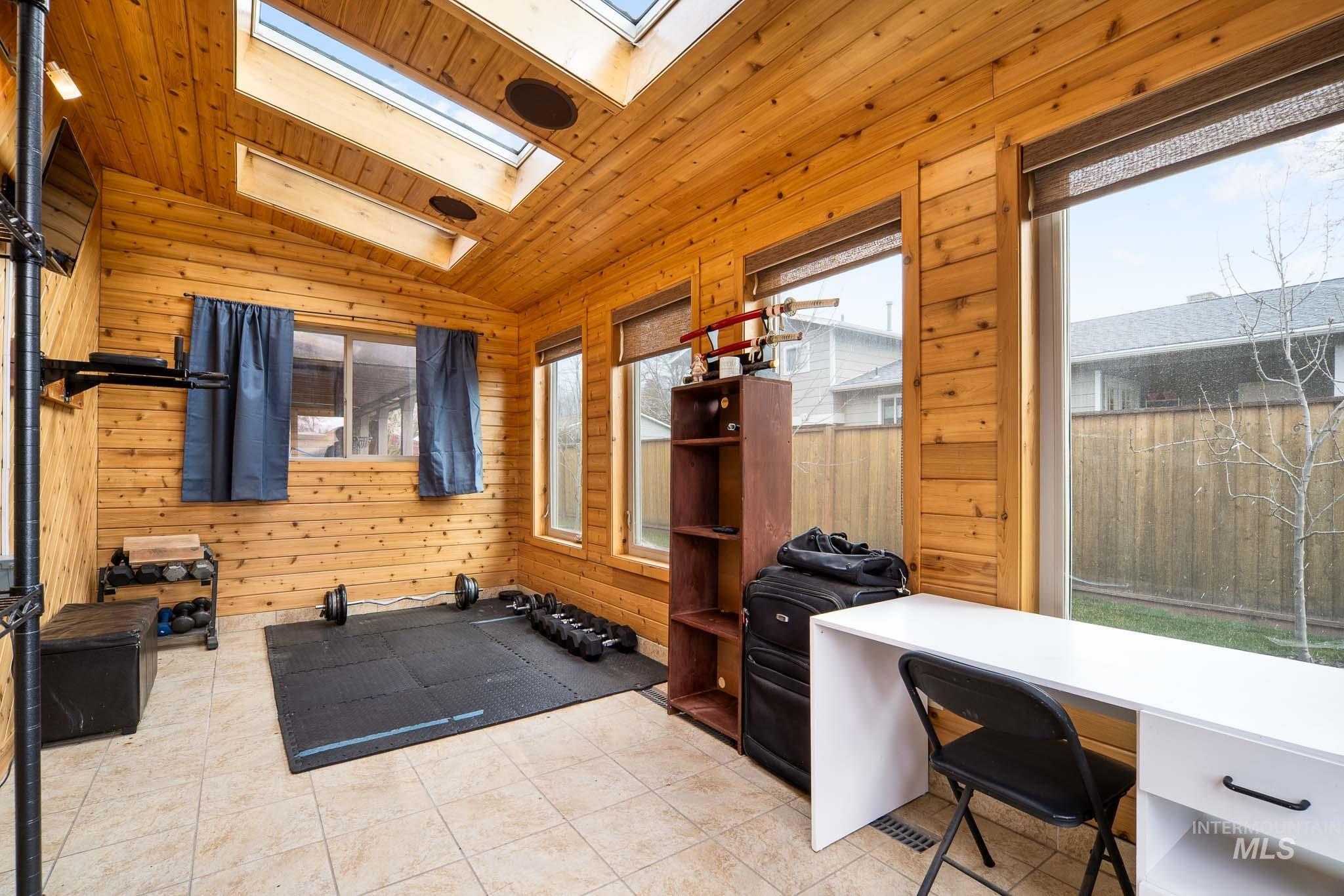 814 Valley View Dr., Moscow, Idaho 83843, 4 Bedrooms, 2 Bathrooms, Residential For Sale, Price $515,000,MLS 98977366