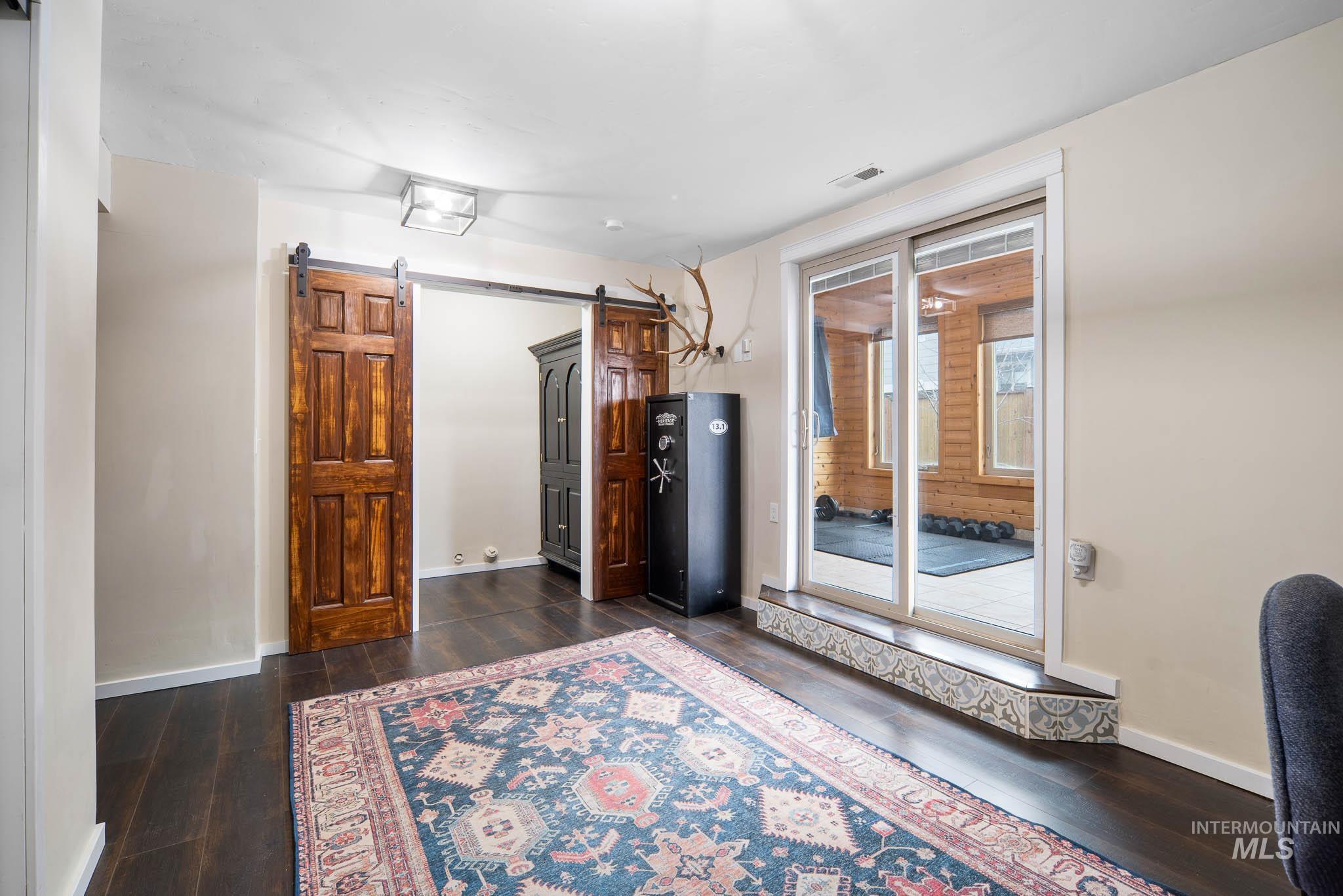 814 Valley View Dr., Moscow, Idaho 83843, 4 Bedrooms, 2 Bathrooms, Residential For Sale, Price $515,000,MLS 98977366