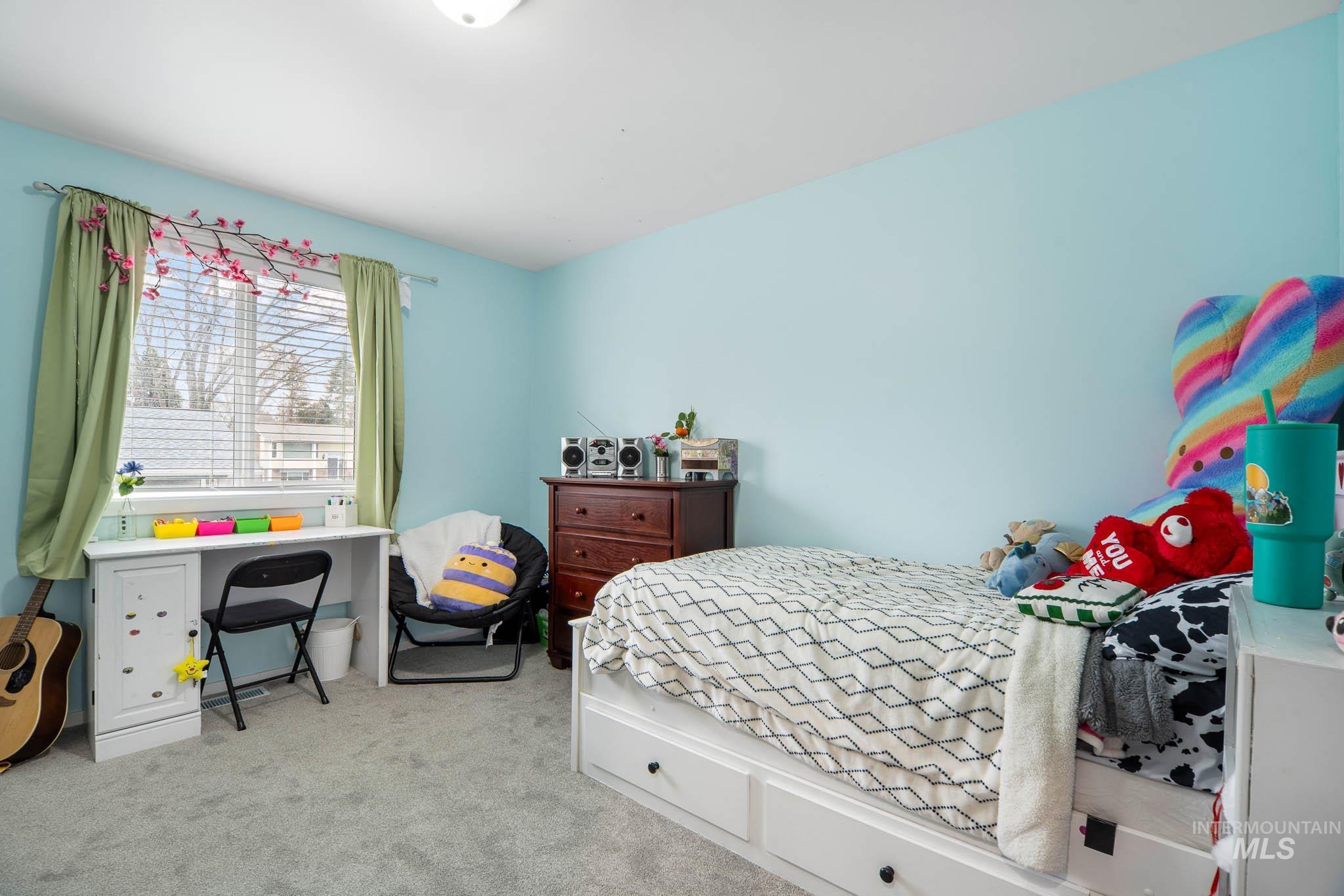 814 Valley View Dr., Moscow, Idaho 83843, 4 Bedrooms, 2 Bathrooms, Residential For Sale, Price $515,000,MLS 98977366