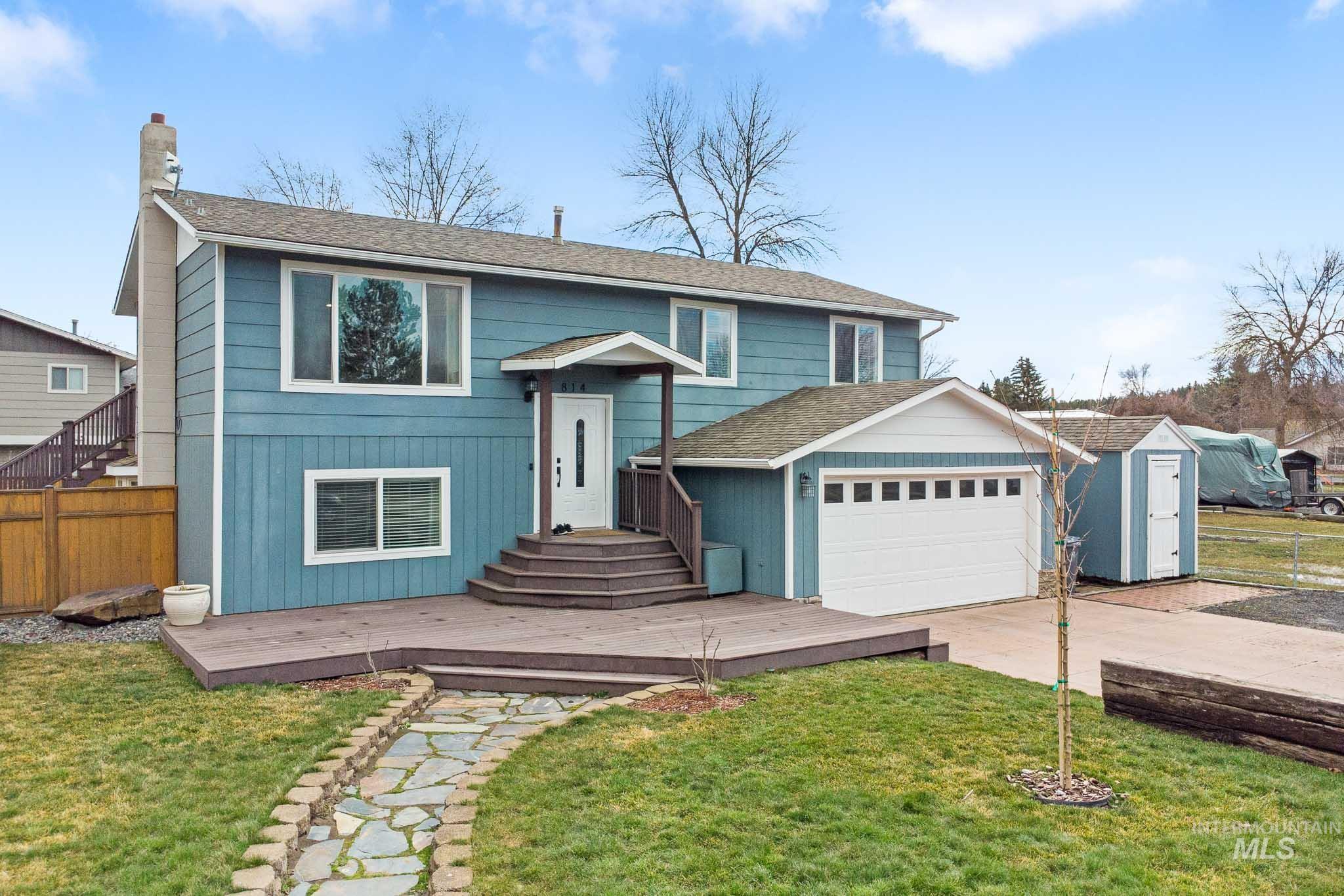 814 Valley View Dr., Moscow, Idaho 83843, 4 Bedrooms, 2 Bathrooms, Residential For Sale, Price $515,000,MLS 98977366