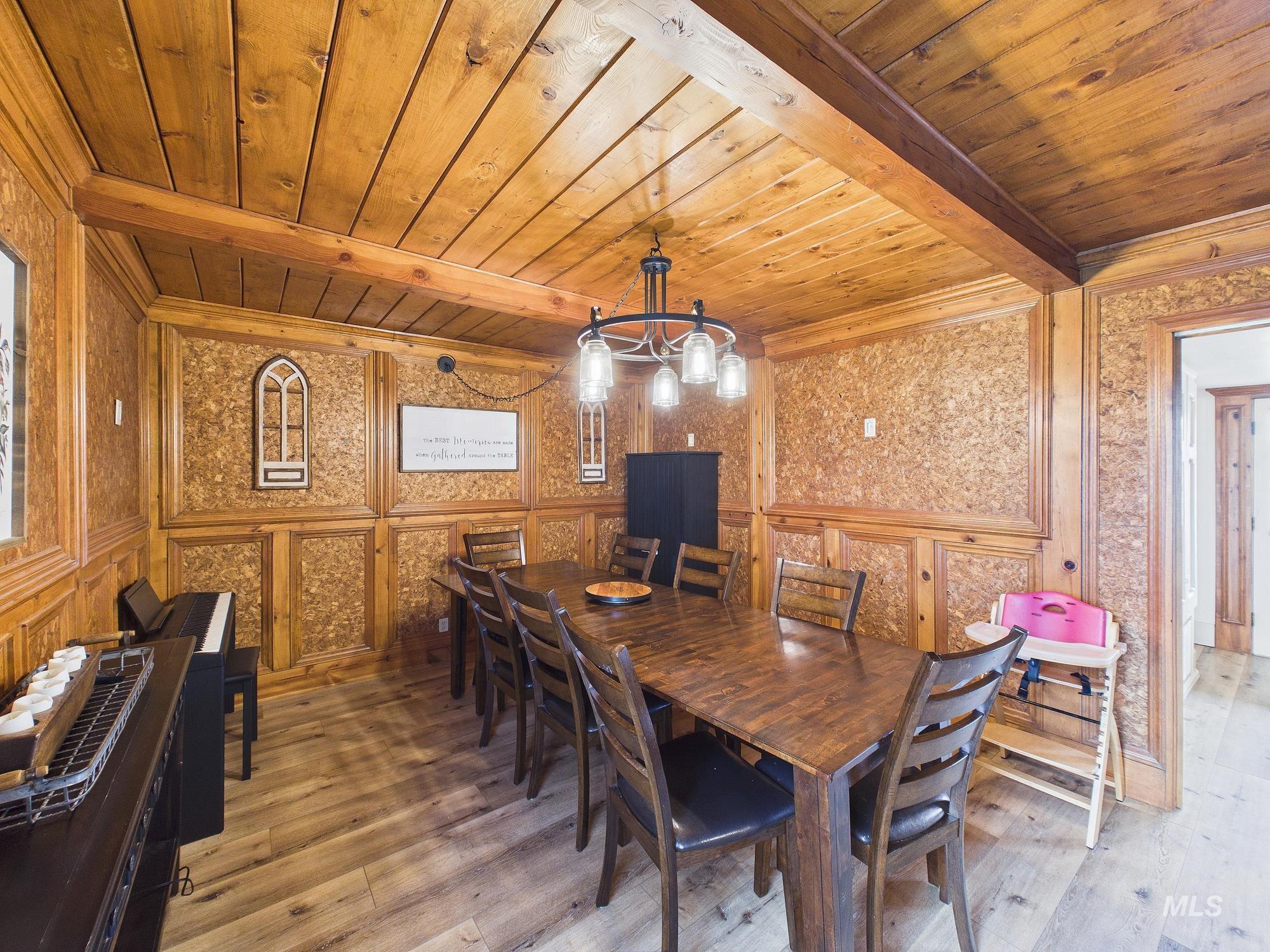 1747 W Central Rd, Emmett, Idaho 83617, 5 Bedrooms, 3.5 Bathrooms, Residential For Sale, Price $1,195,000, 98977368