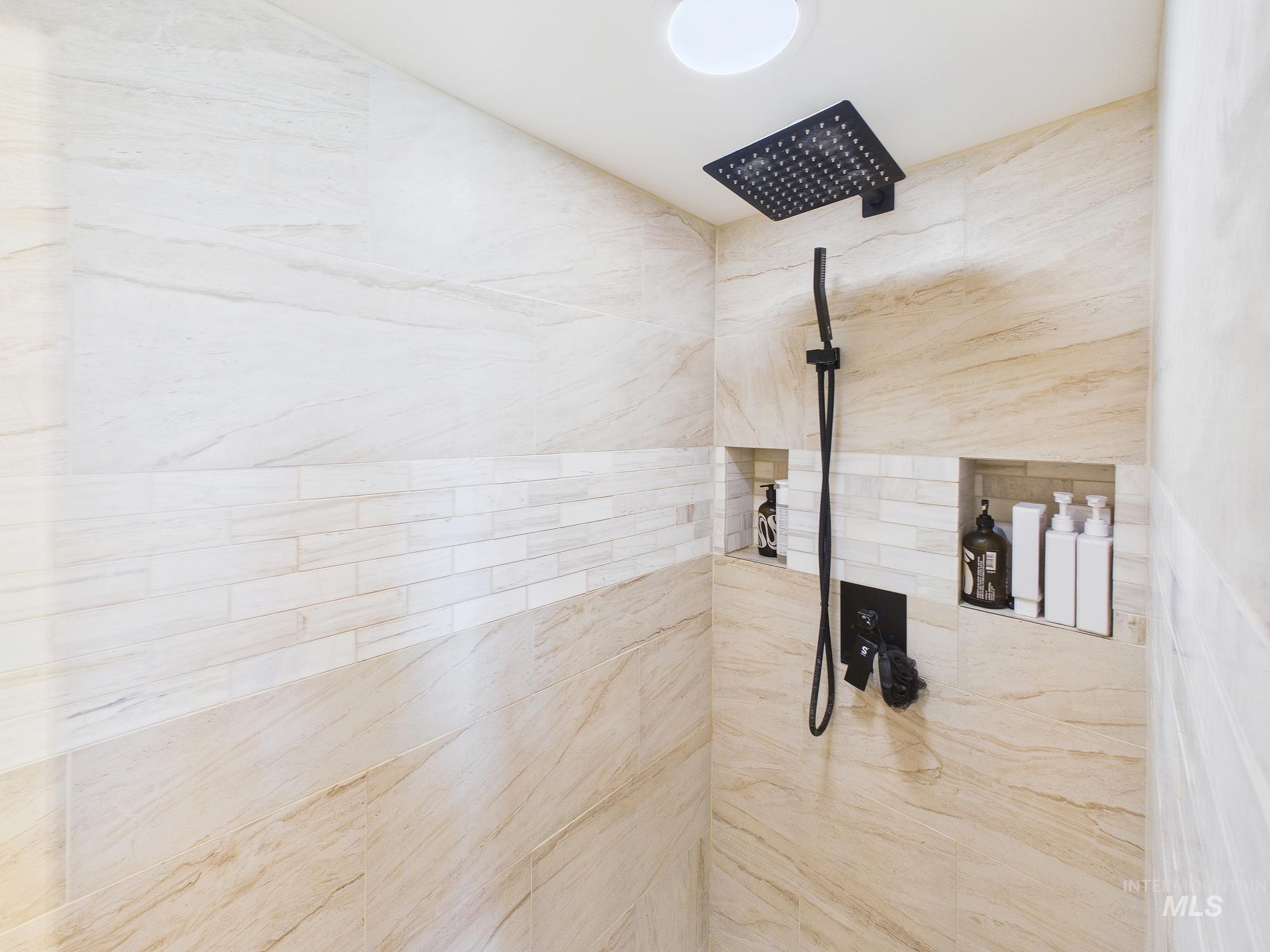 1747 W Central Rd, Emmett, Idaho 83617, 5 Bedrooms, 3.5 Bathrooms, Residential For Sale, Price $1,195,000, 98977368