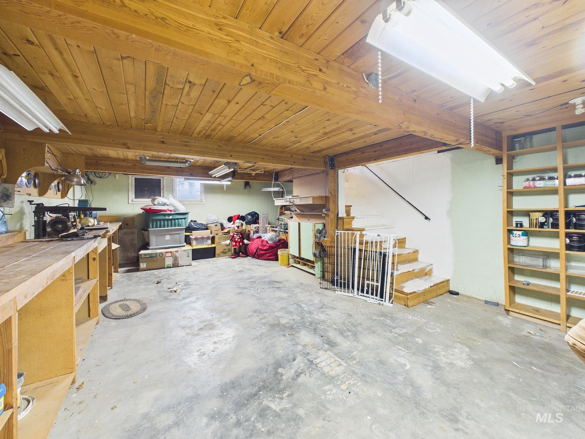 1747 W Central Rd, Emmett, Idaho 83617, 5 Bedrooms, 3.5 Bathrooms, Residential For Sale, Price $1,195,000, 98977368