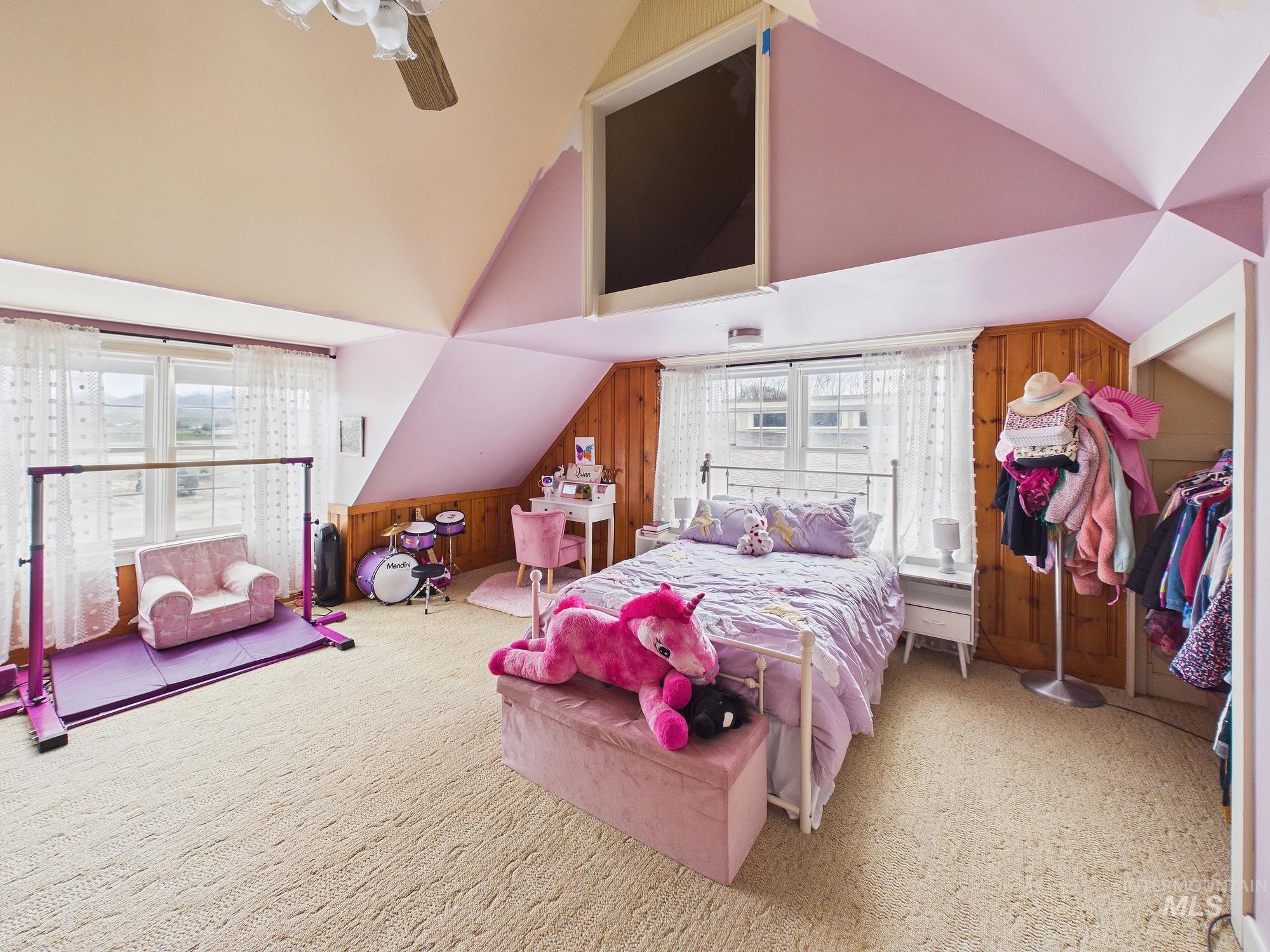 1747 W Central Rd, Emmett, Idaho 83617, 5 Bedrooms, 3.5 Bathrooms, Residential For Sale, Price $1,195,000, 98977368