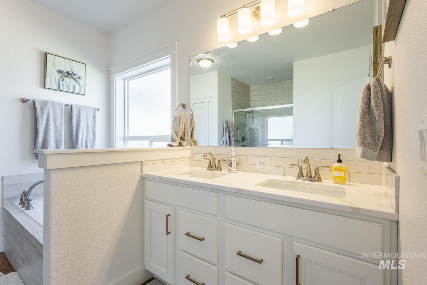 3094 N Greengate Way, Star, Idaho 83669, 3 Bedrooms, 2 Bathrooms, Residential For Sale, Price $565,000, 98977373