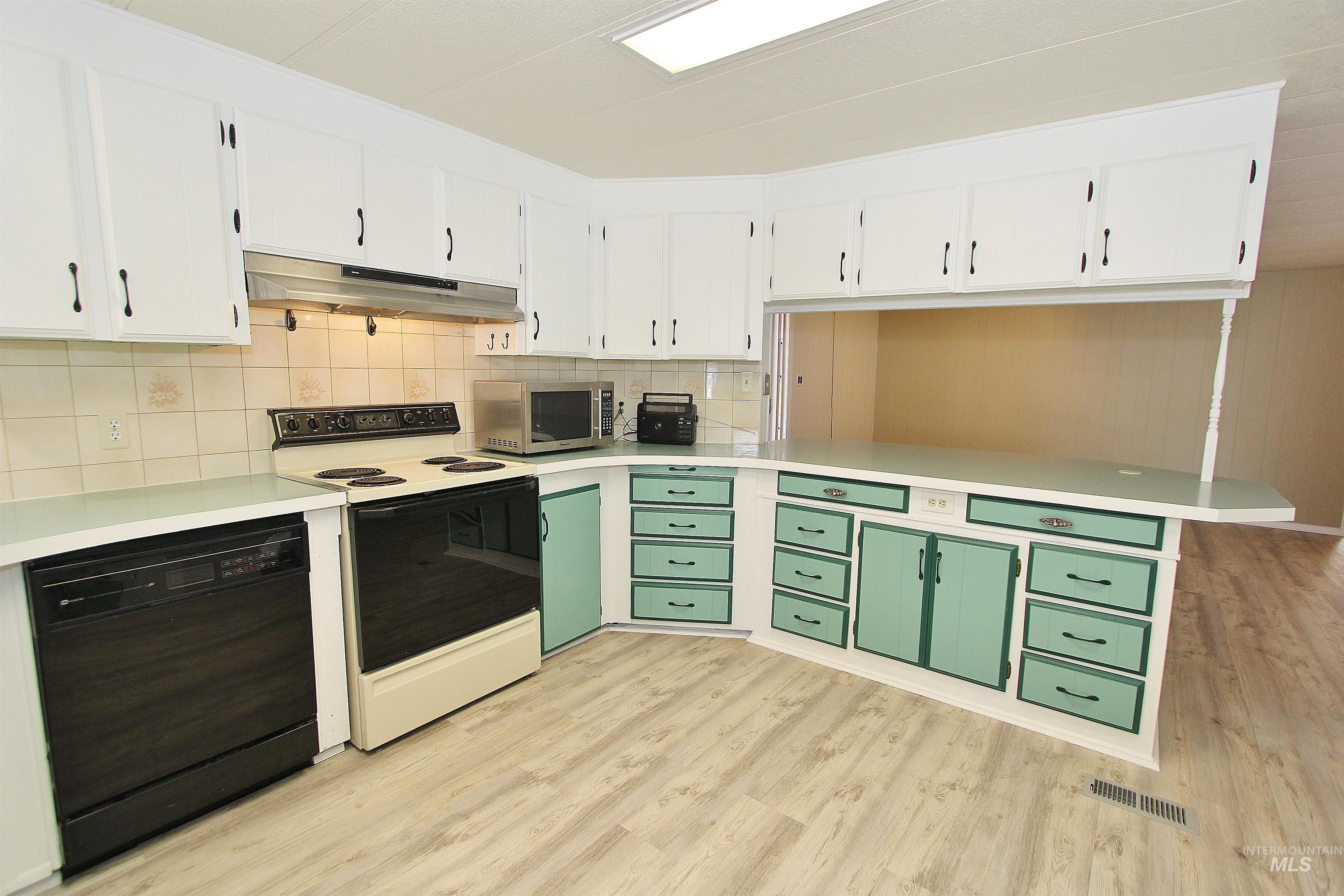 5651 Sudley Lane, Garden City, Idaho 83714, 3 Bedrooms, 2 Bathrooms, Residential For Sale, Price $179,000, 98977374