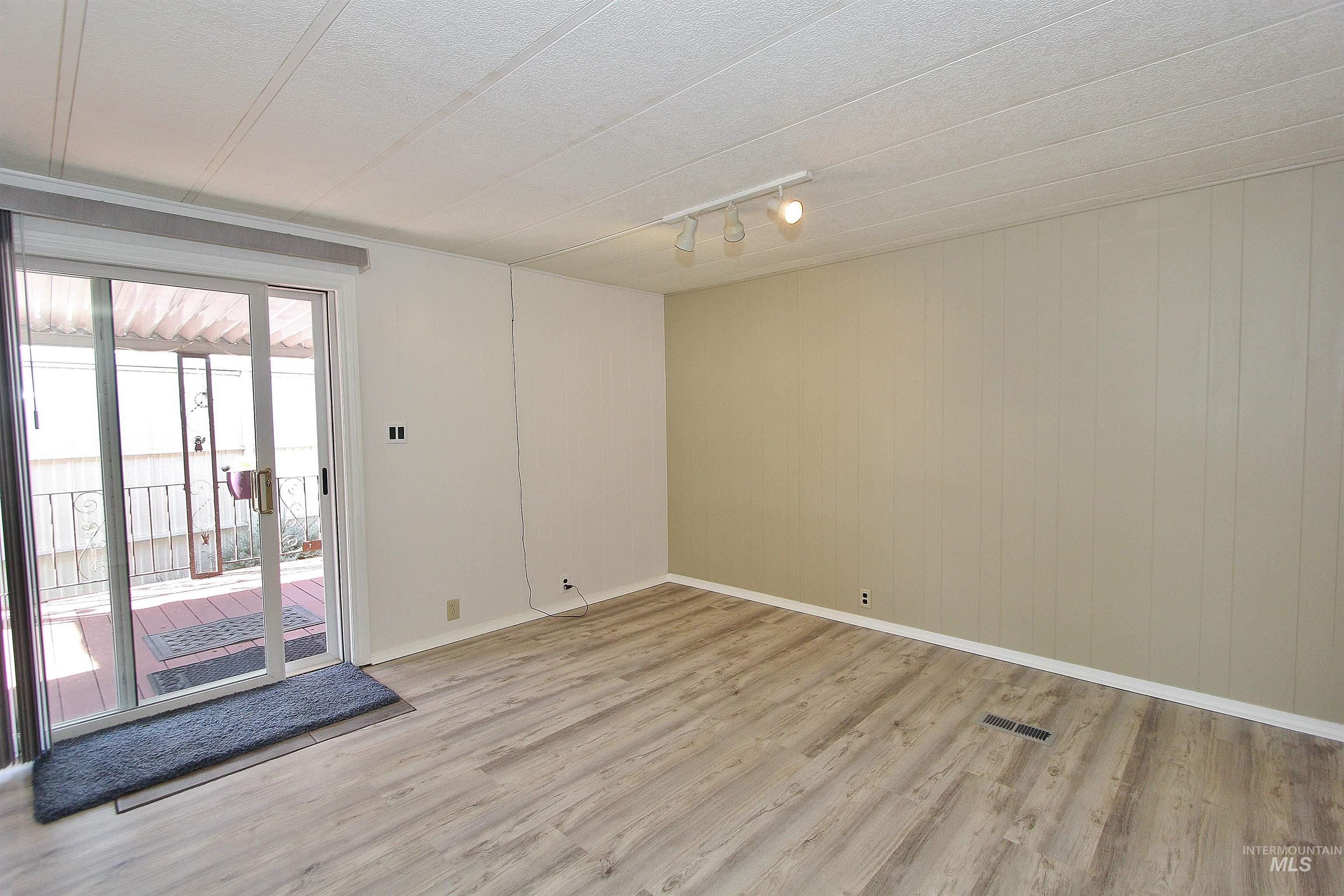 5651 Sudley Lane, Garden City, Idaho 83714, 3 Bedrooms, 2 Bathrooms, Residential For Sale, Price $179,000, 98977374