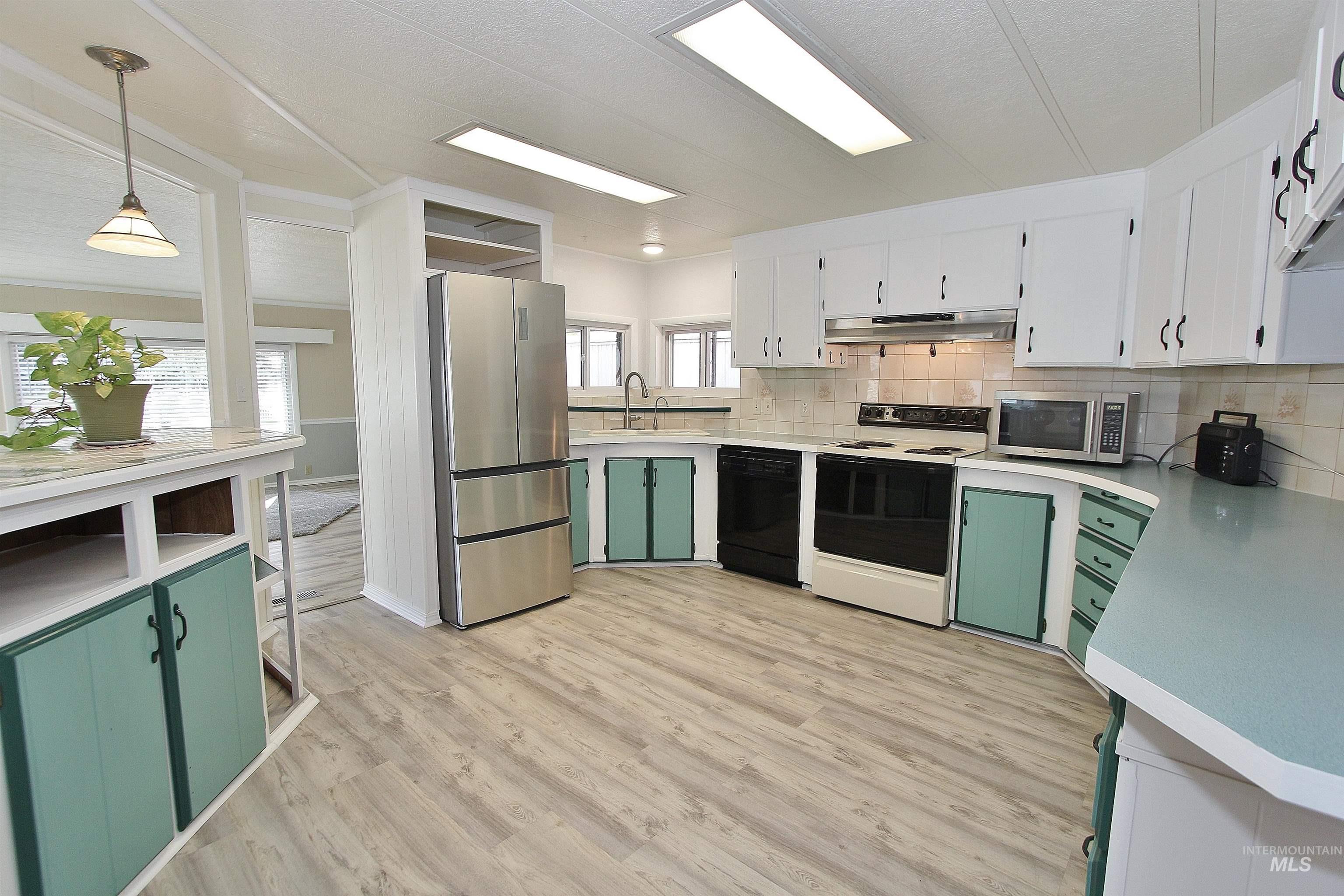 5651 Sudley Lane, Garden City, Idaho 83714, 3 Bedrooms, 2 Bathrooms, Residential For Sale, Price $179,000, 98977374