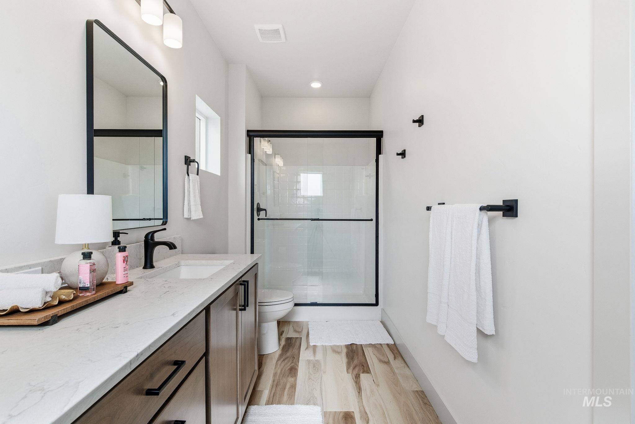 1940 NW Strahorn Dr., Mountain Home, Idaho 83647, 3 Bedrooms, 2.5 Bathrooms, Residential For Sale, Price $339,900,MLS 98977375