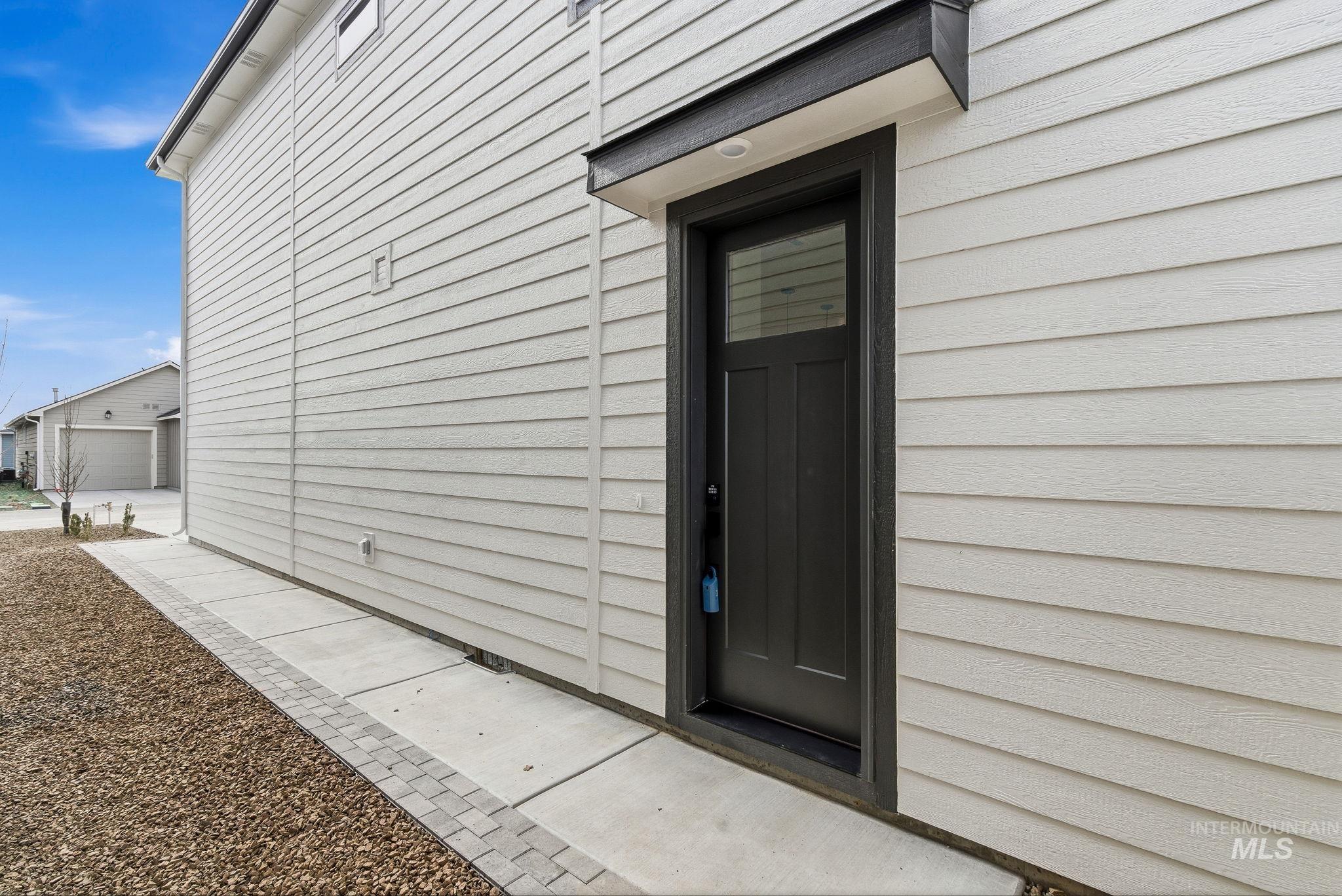 1940 NW Strahorn Dr., Mountain Home, Idaho 83647, 3 Bedrooms, 2.5 Bathrooms, Residential For Sale, Price $339,900,MLS 98977375