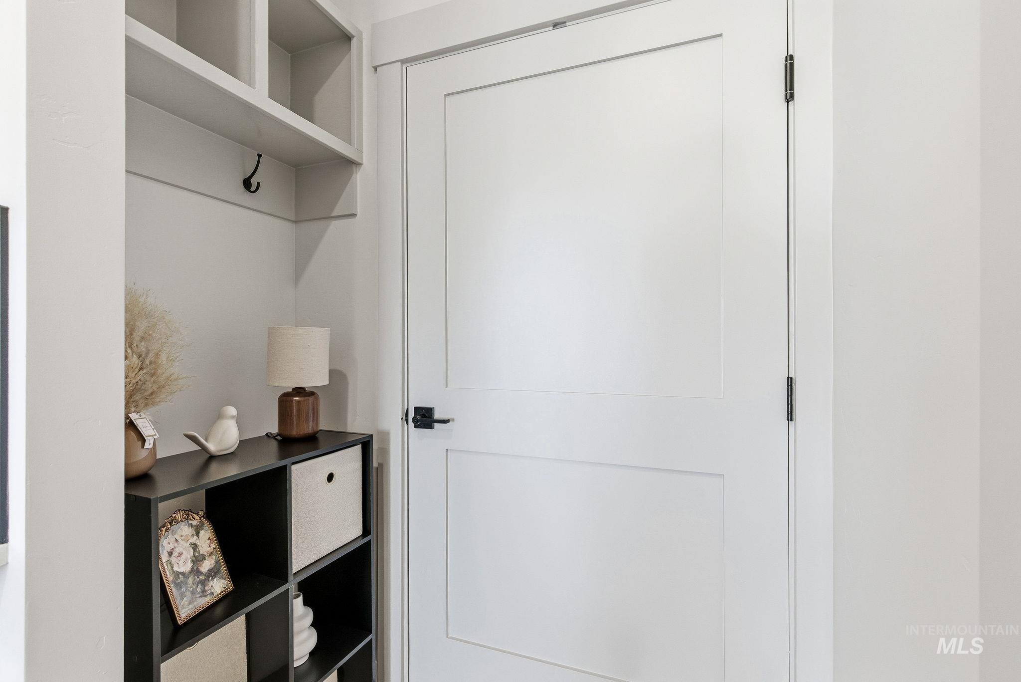 1940 NW Strahorn Dr., Mountain Home, Idaho 83647, 3 Bedrooms, 2.5 Bathrooms, Residential For Sale, Price $339,900,MLS 98977375